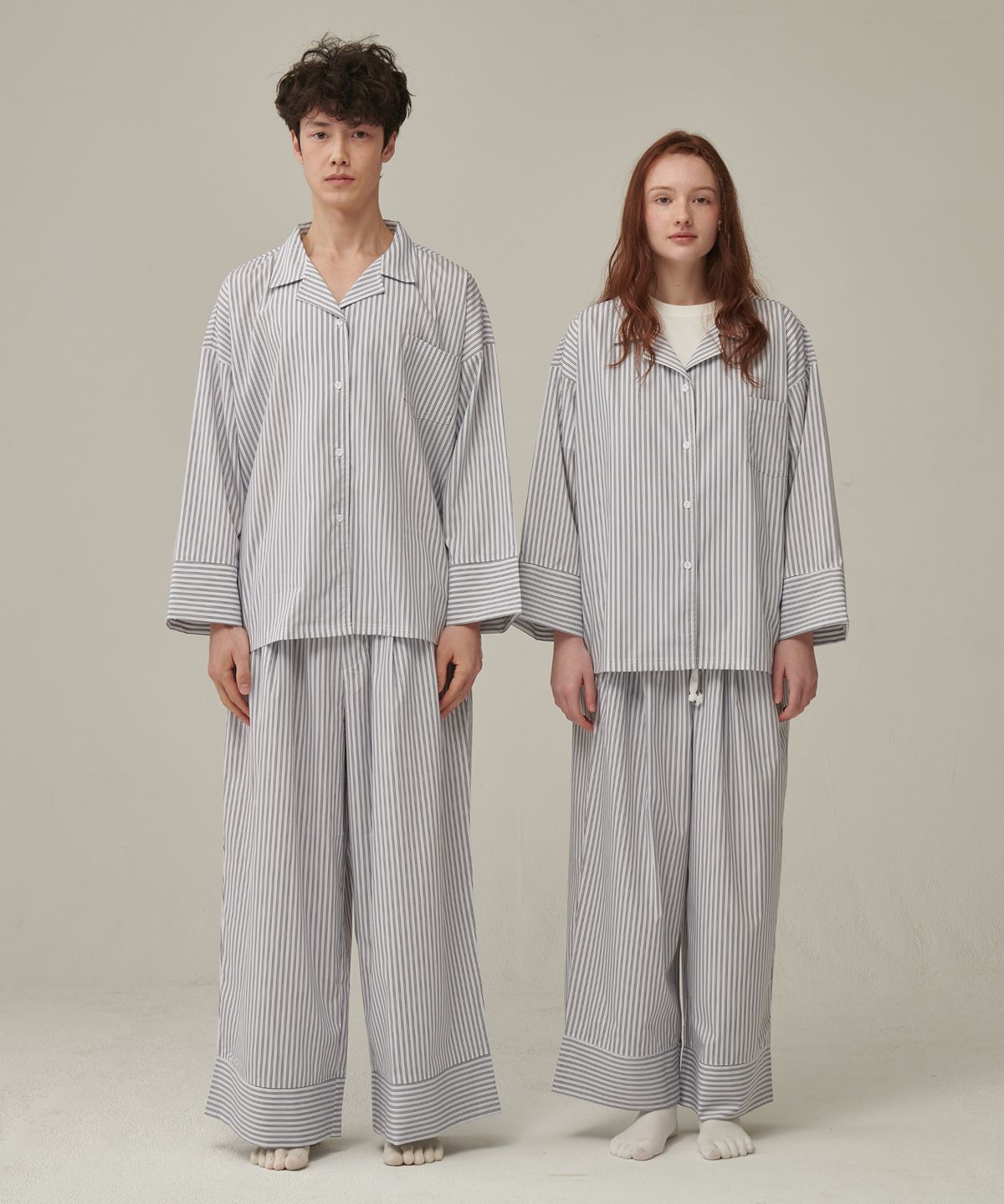 오끼뜨(OGGITT) (uni)도미토리 펜슬 스트라이프 파자마 블랙