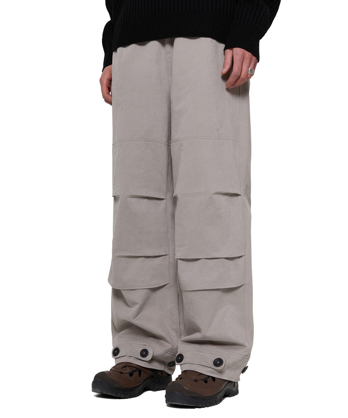 비바스튜디오(VIVASTUDIO) BUTTON PARACHUTE COTTON PANTS [LIGHT GRAY]