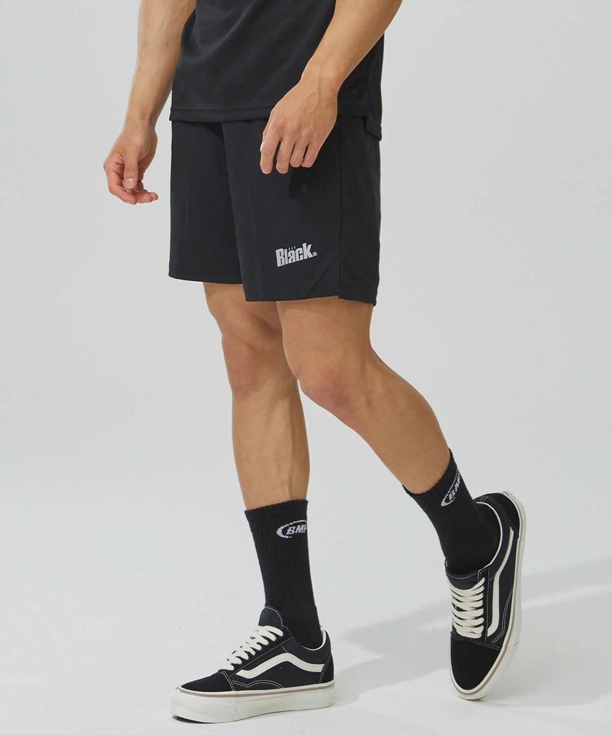 블랙몬스터핏(BLACK MONSTER FIT) 블랙 실버 레터링 니트 숏 팬츠 (BLACK) / BM190403