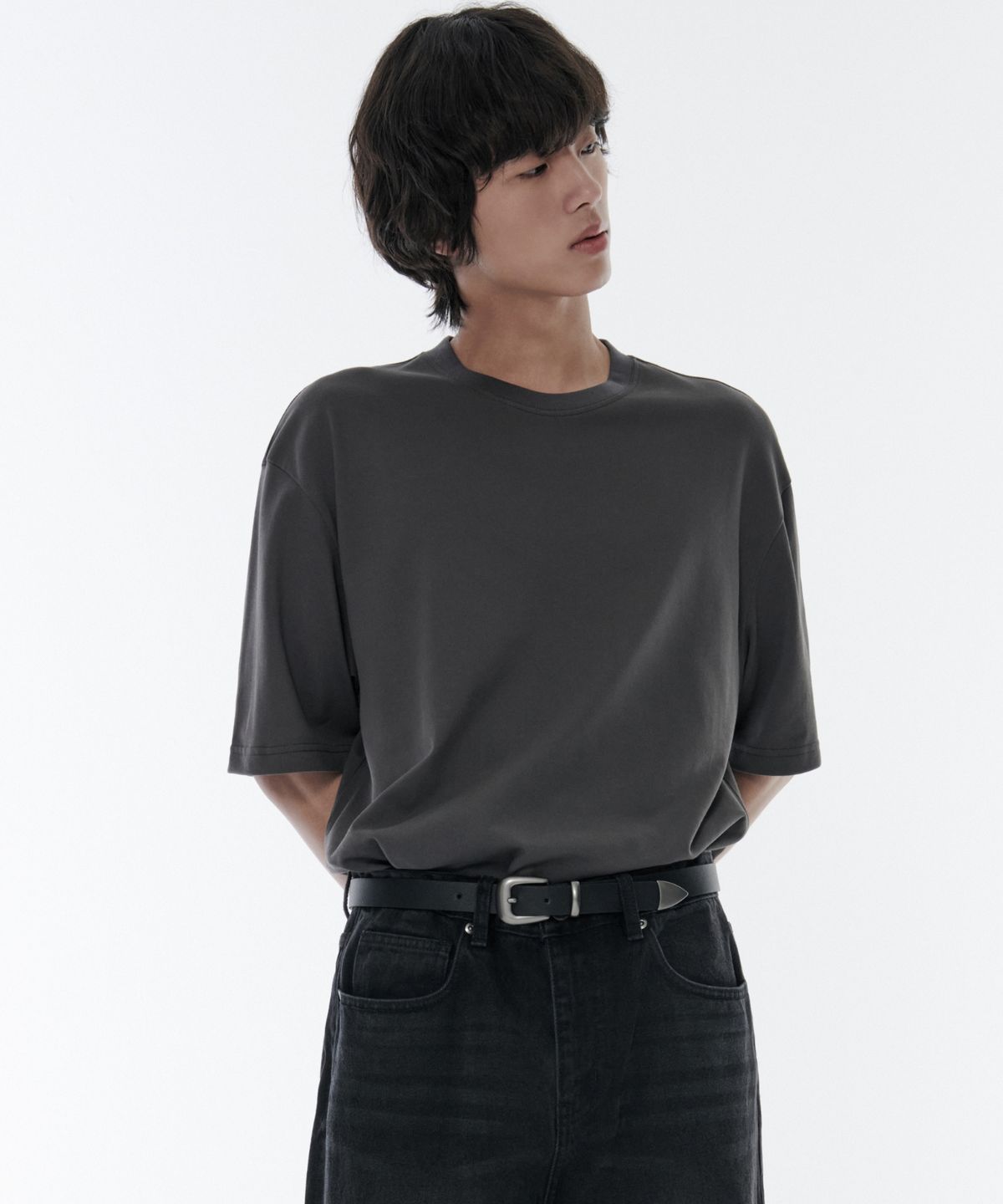 무신사 스탠다드(MUSINSA STANDARD) [쿨탠다드] 릴렉스 핏 크루 넥 피케 티셔츠 [건메탈]