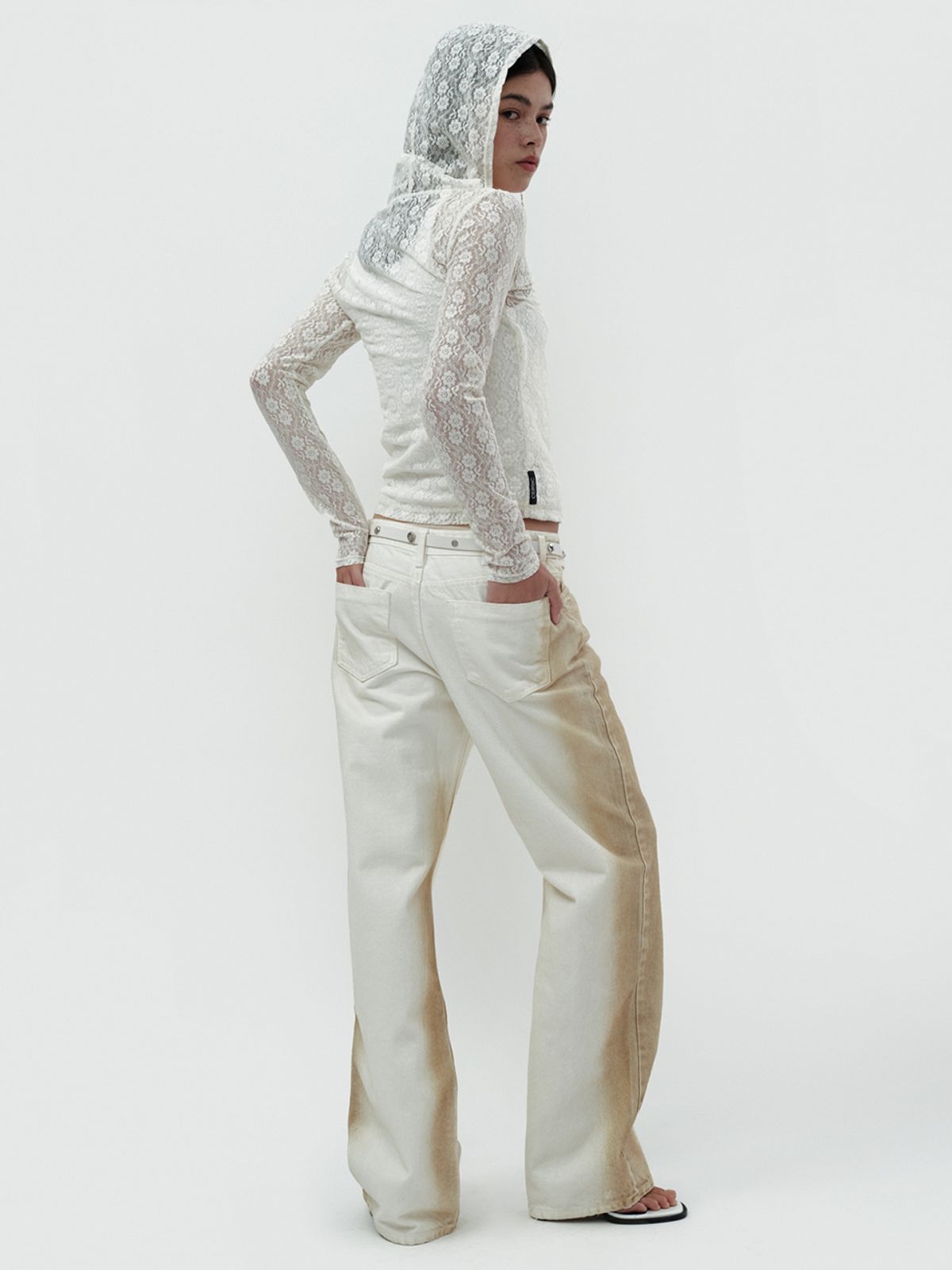 세릭(CERRIC) BRUSH DYEING DENIM PANTS / IVORY