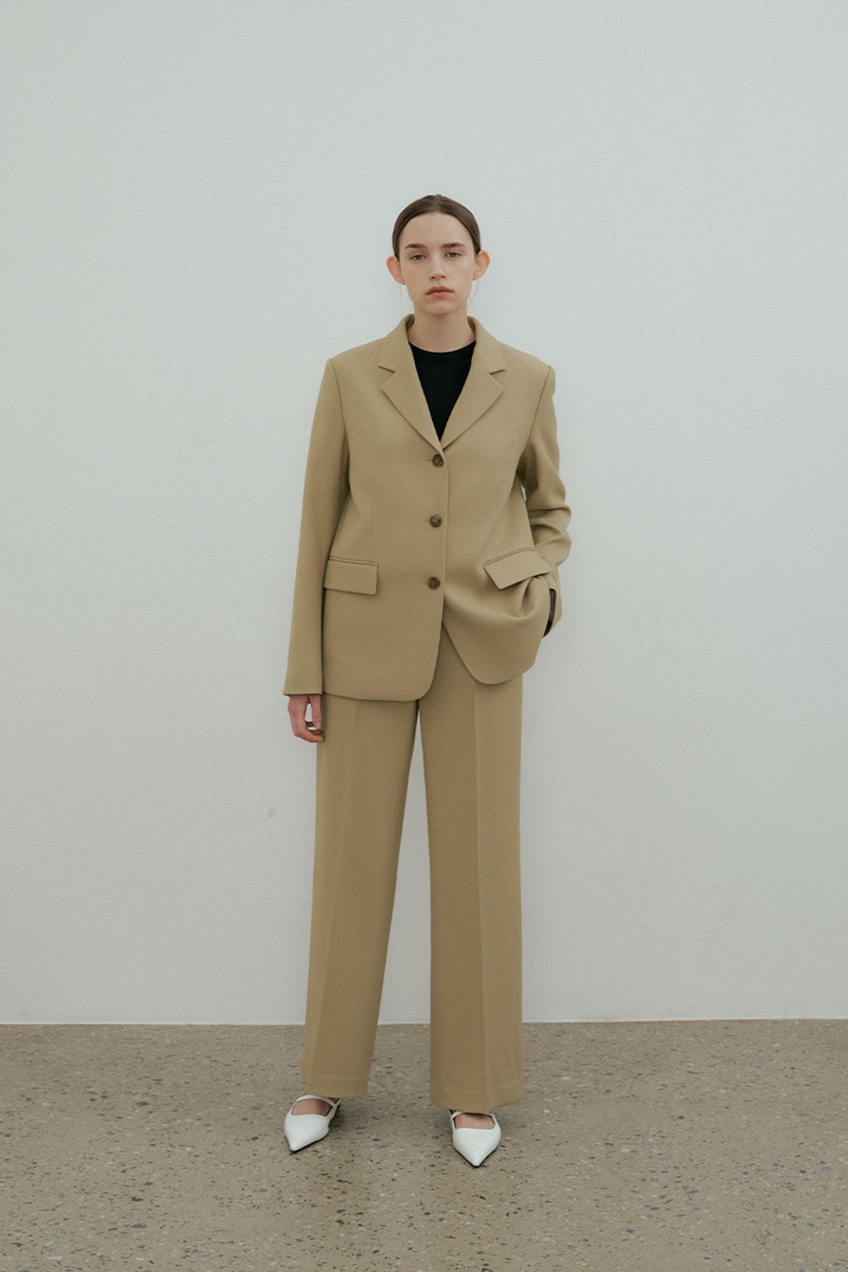 더페니(THE PENNY) THREE BUTTON JACKET - Khaki beige