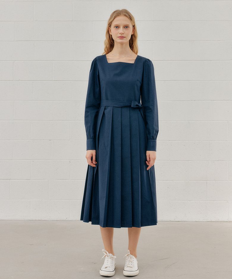 PLEATED SQUARE ONEPIECE_NAVY