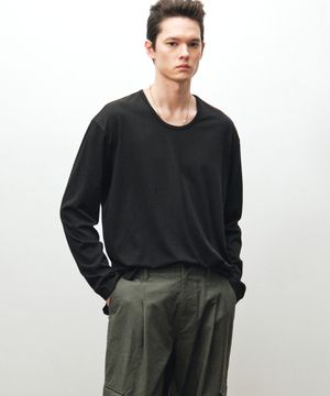 실키 블렌디드 U넥 티셔츠 (블랙)