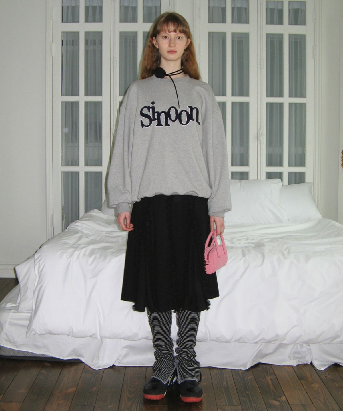 시눈(SINOON) BOUCLE LOGO SWEATSHIRT (MELANGE GREY)