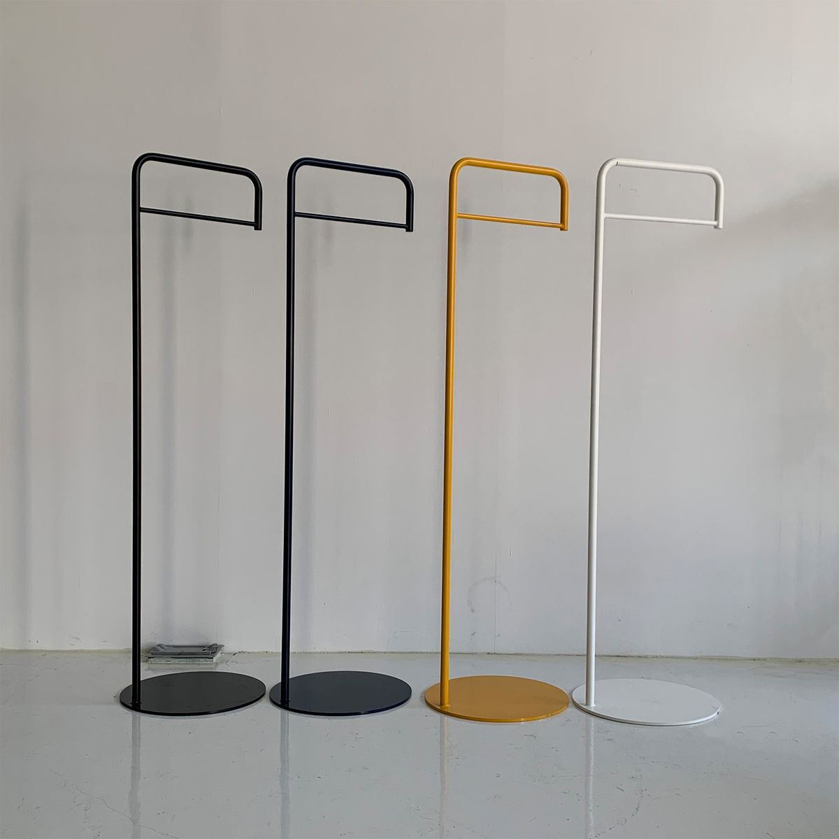 공원컴퍼니(GONGONE COMPANY) ANJOY HANGER 스탠드형 행거