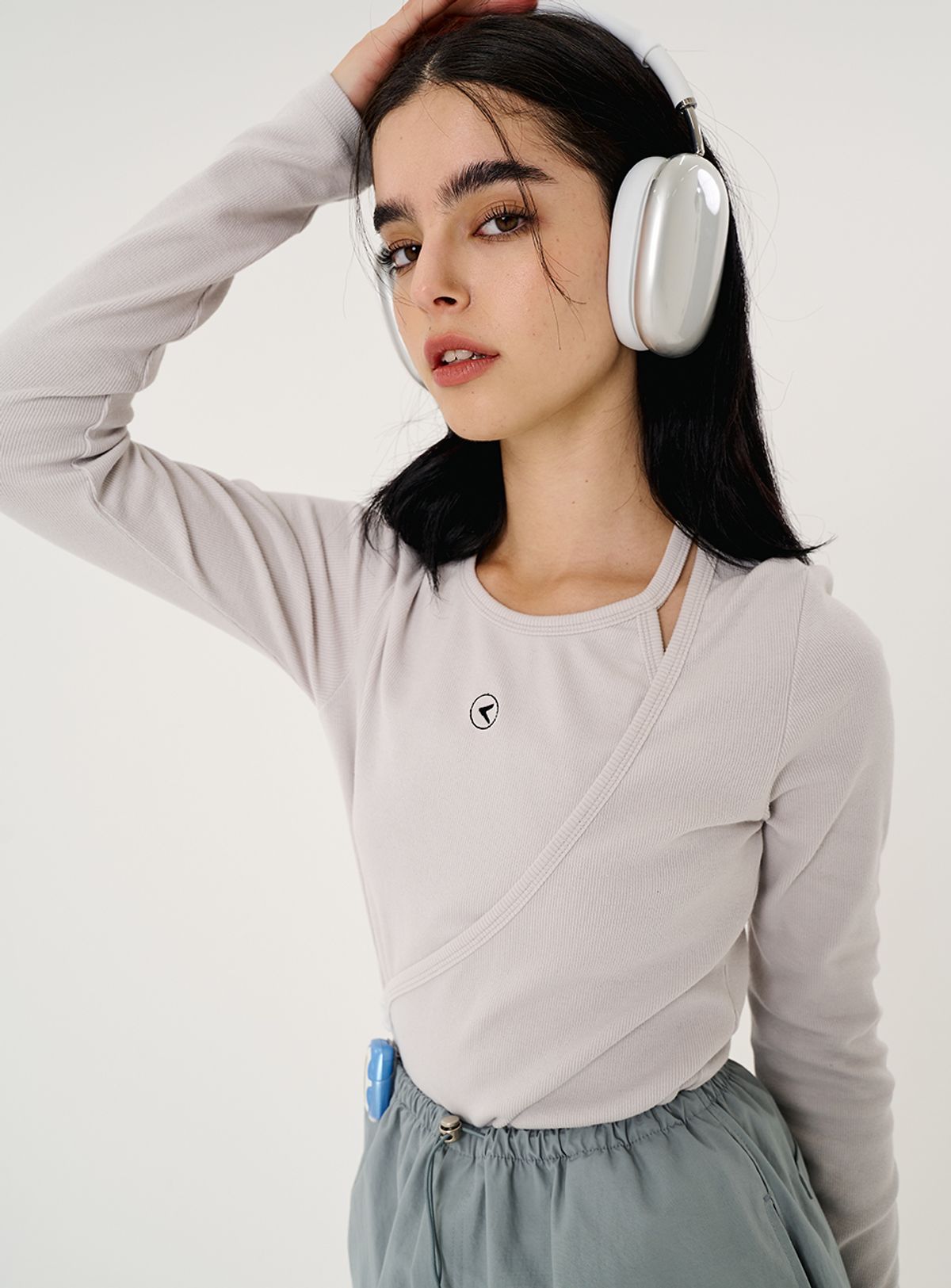 인터레스트(INTEREST) HALTER LAYERED TOP_GRAY