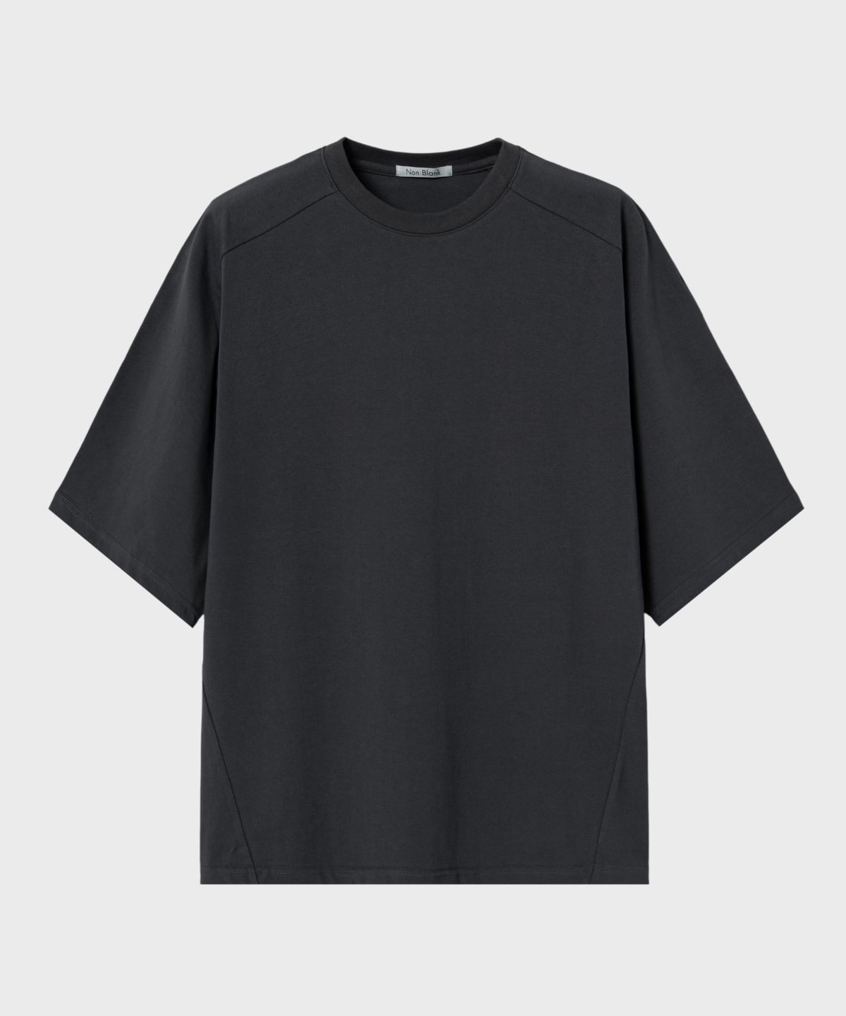 넌블랭크(NONBLANK) 래글런 하프 슬리브 티셔츠_CHARCOAL