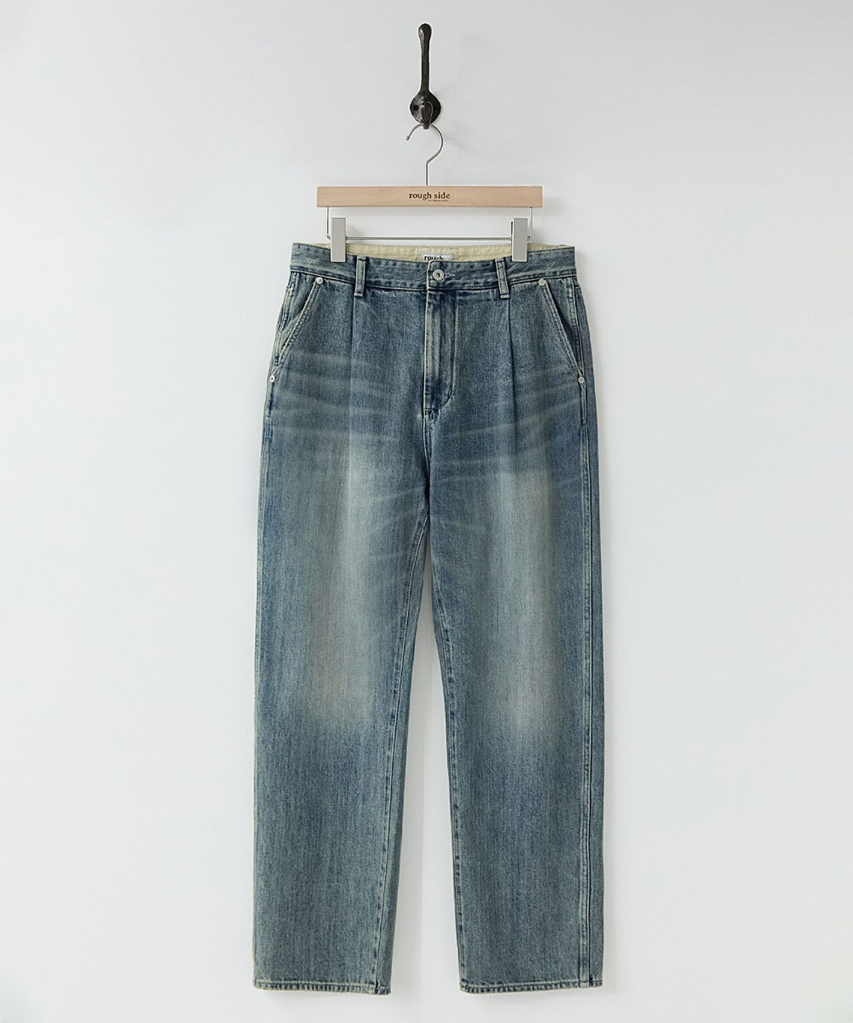 러프사이드(ROUGHSIDE) Drape Denim Pants Light Blue