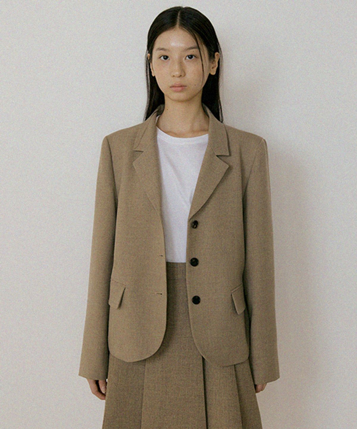링서울(LINGSEOUL) three button short jacket-beige