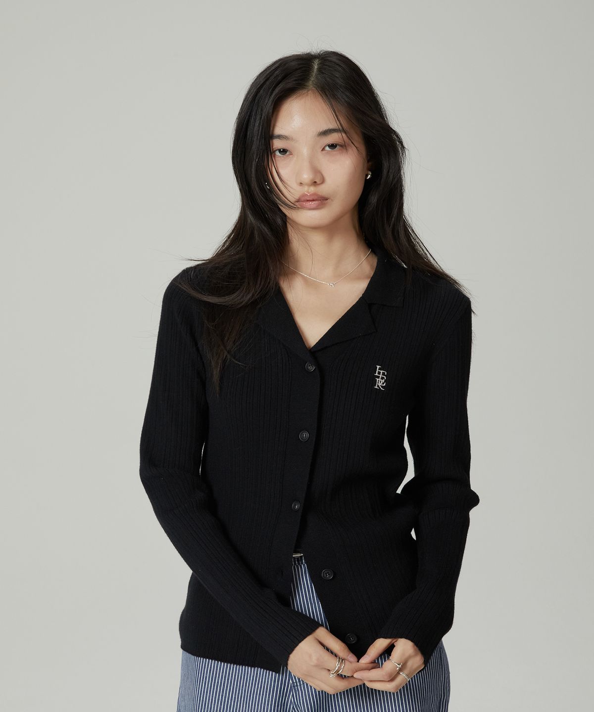 잇터(ITER) OPEN COLLAR CARDIGAN_BLACK