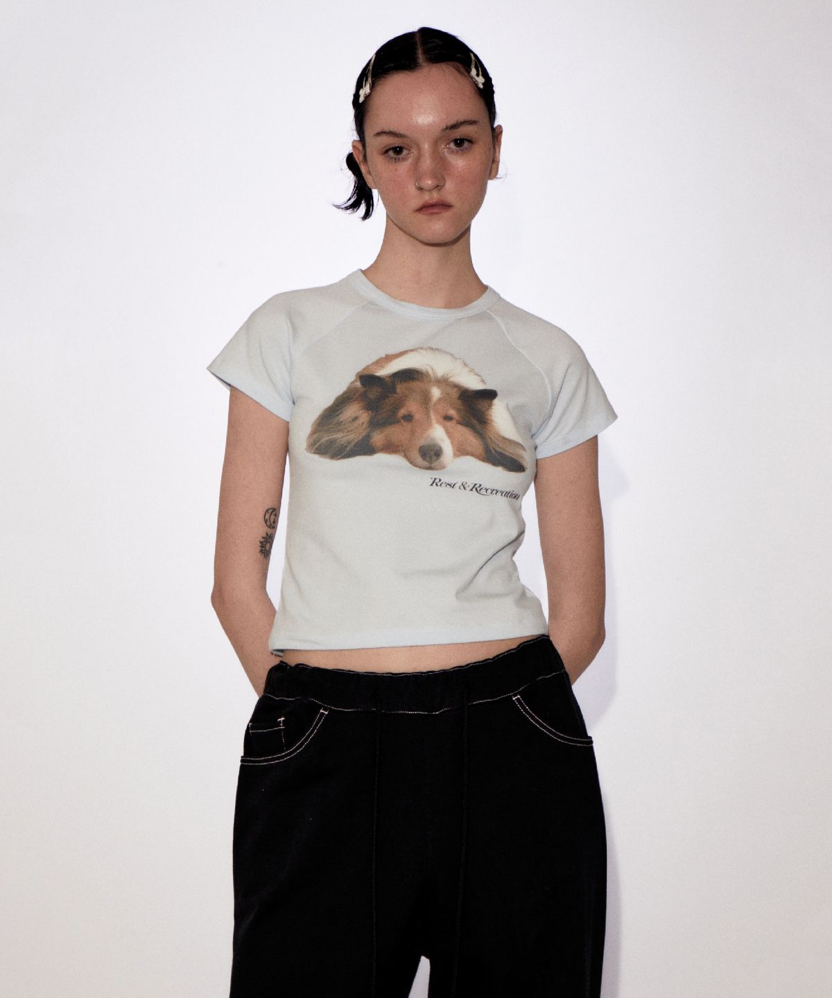레스트앤레크레이션(REST&RECREATION) RIRI CROP T-SHIRT SKYBLUE