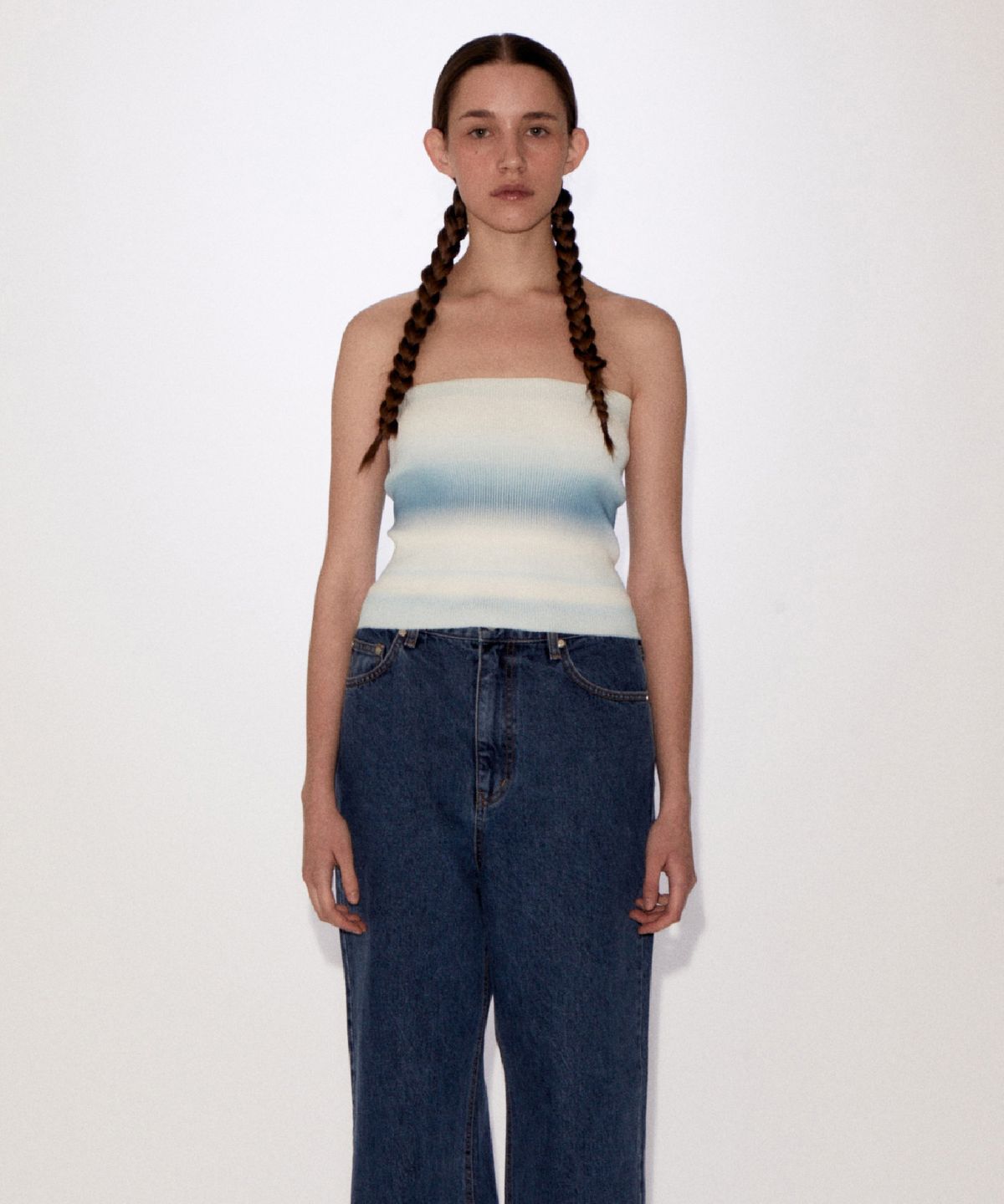 레스트앤레크레이션(REST&RECREATION) RR GRADATION BANDEAU KNIT TOP SKYBLUE