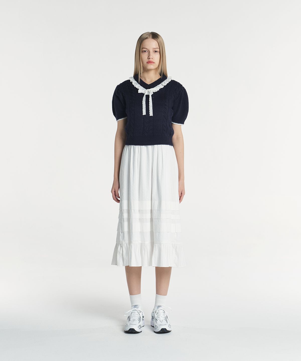 마가린핑거스(MARGARIN FINGERS) V NECK FRILL CROP KNIT (NAVY)