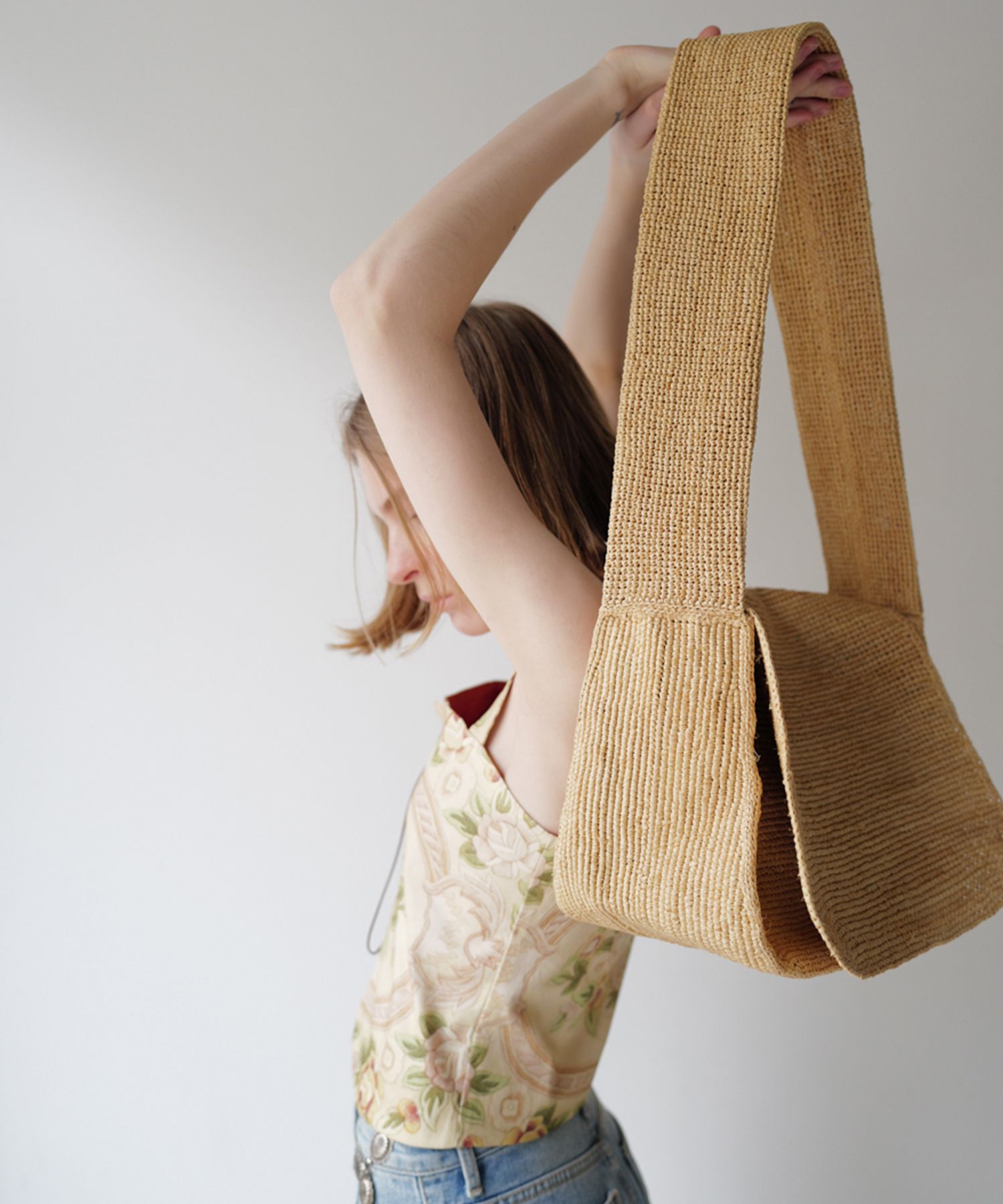 25SS[ARCHIVEPKE]★Took bag(Oatmeal) MUSINSA | Archivépke Took messenger bag(Oatmeal)_OVBSM24002BEE