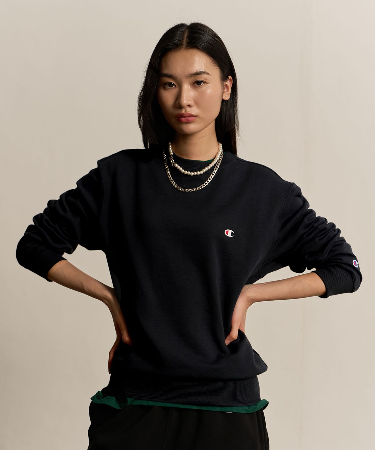 챔피온(CHAMPION) C로고 크루넥 스웨트셔츠 Black