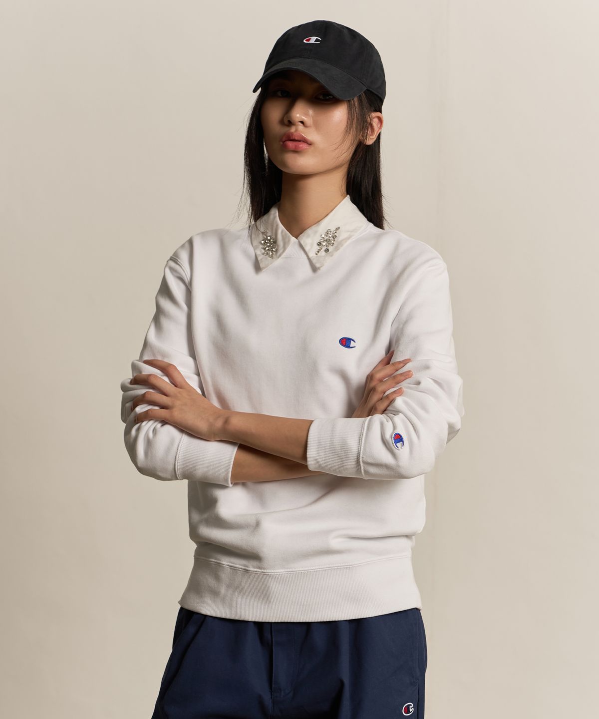 챔피온(CHAMPION) C로고 크루넥 스웨트셔츠 White