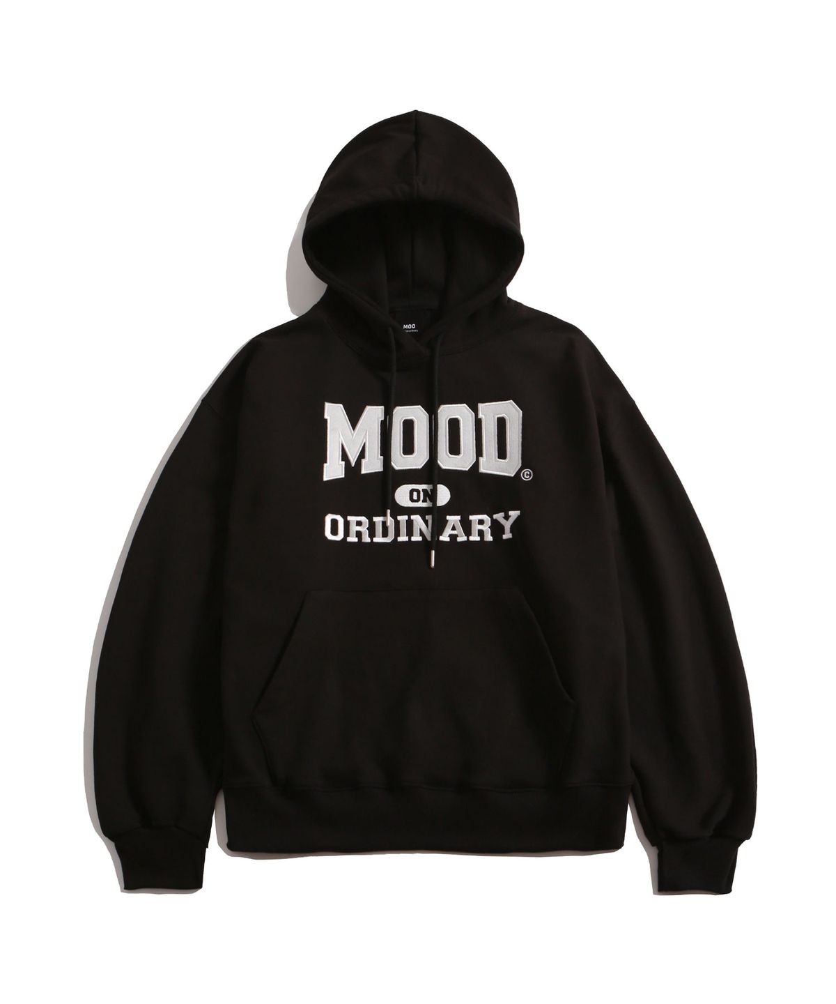 엠오오(MOO) 벌룬오버 로고자수 후드 - 블랙