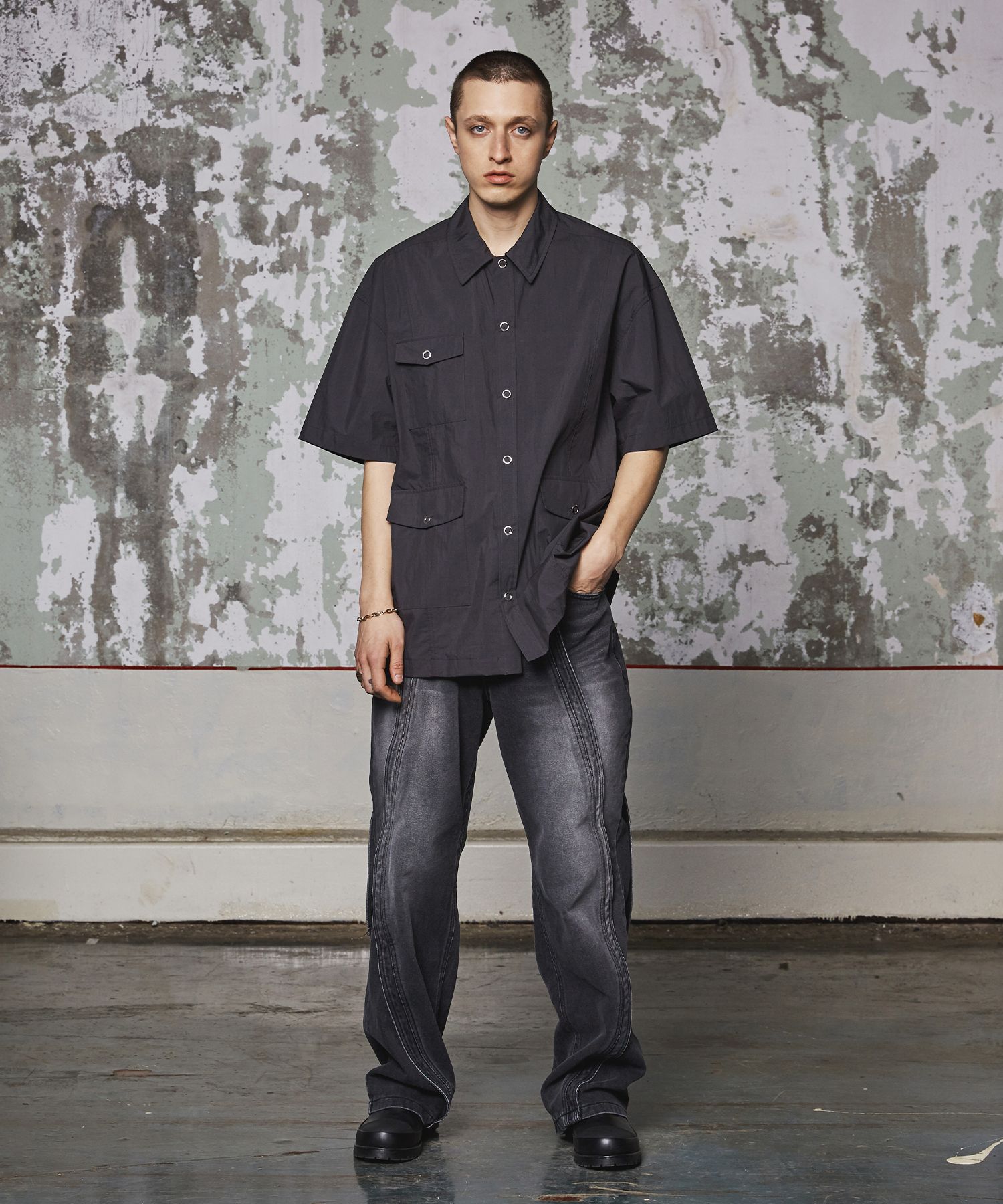 MUSINSA | WOOALONG Curved line straight denim pants - GRAY