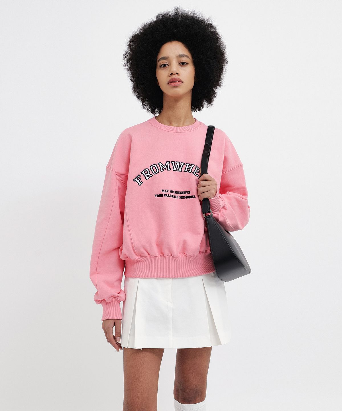 프롬웨얼(FROMWHERE) Logo-Applique Cotton Jersey Sweatshirt Pink