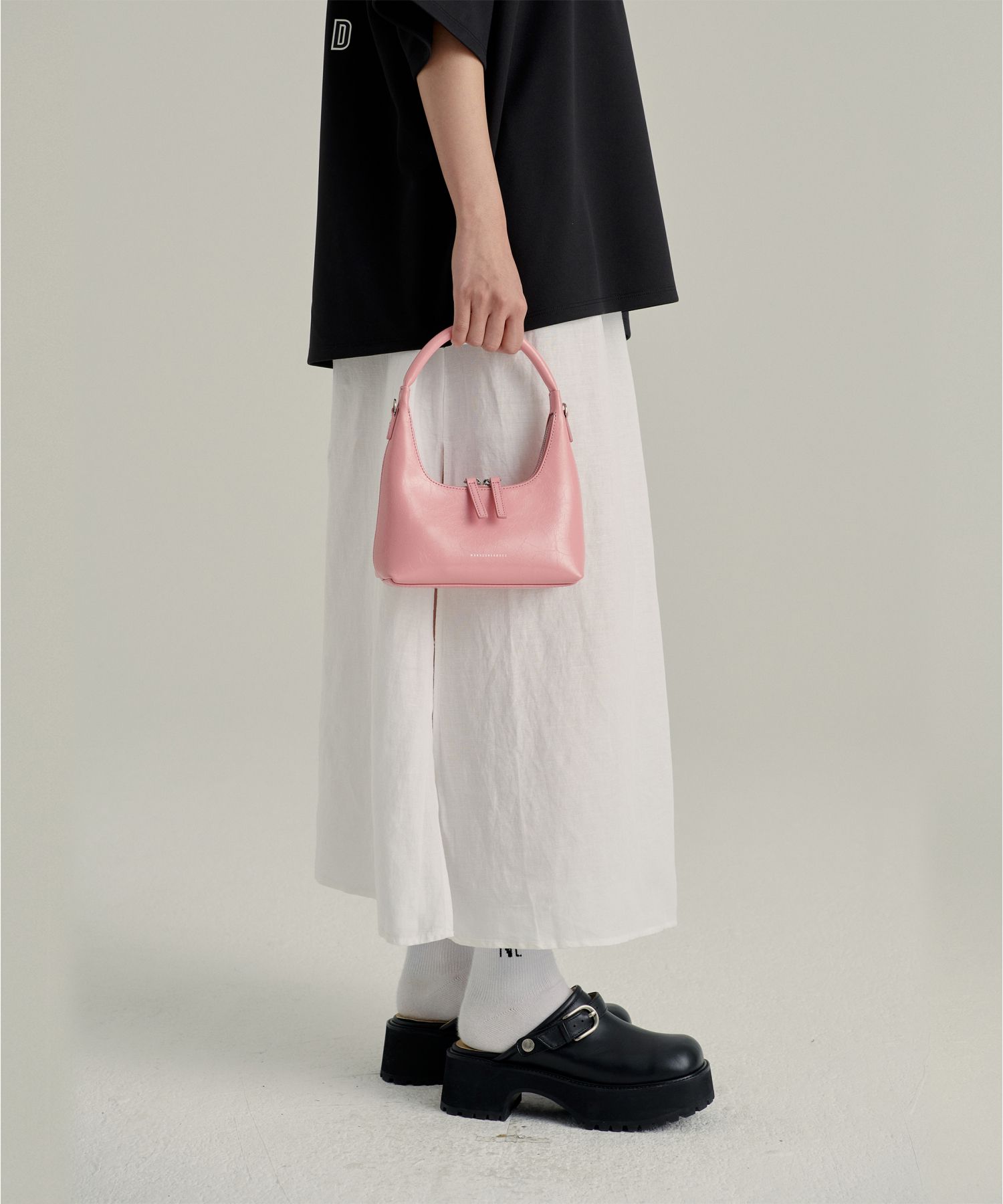 MUSINSA公式 | MARGESHERWOOD HOBO MINI + STRAP - candy pink