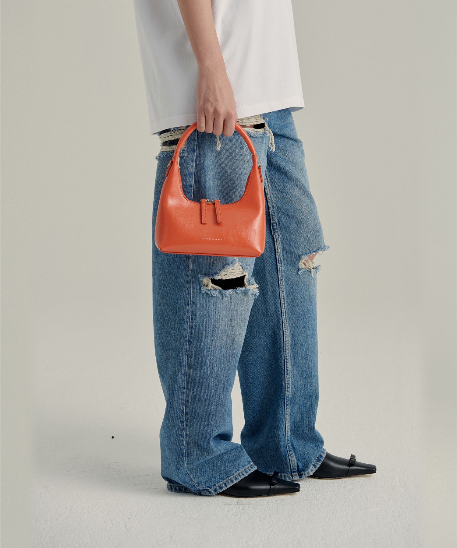 ☆MARGE SHERWOOD☆ HOBO MINI STRAP tangerline crinkle MUSINSA公式 | MARGESHERWOOD HOBO MINI + STRAP - tangerline