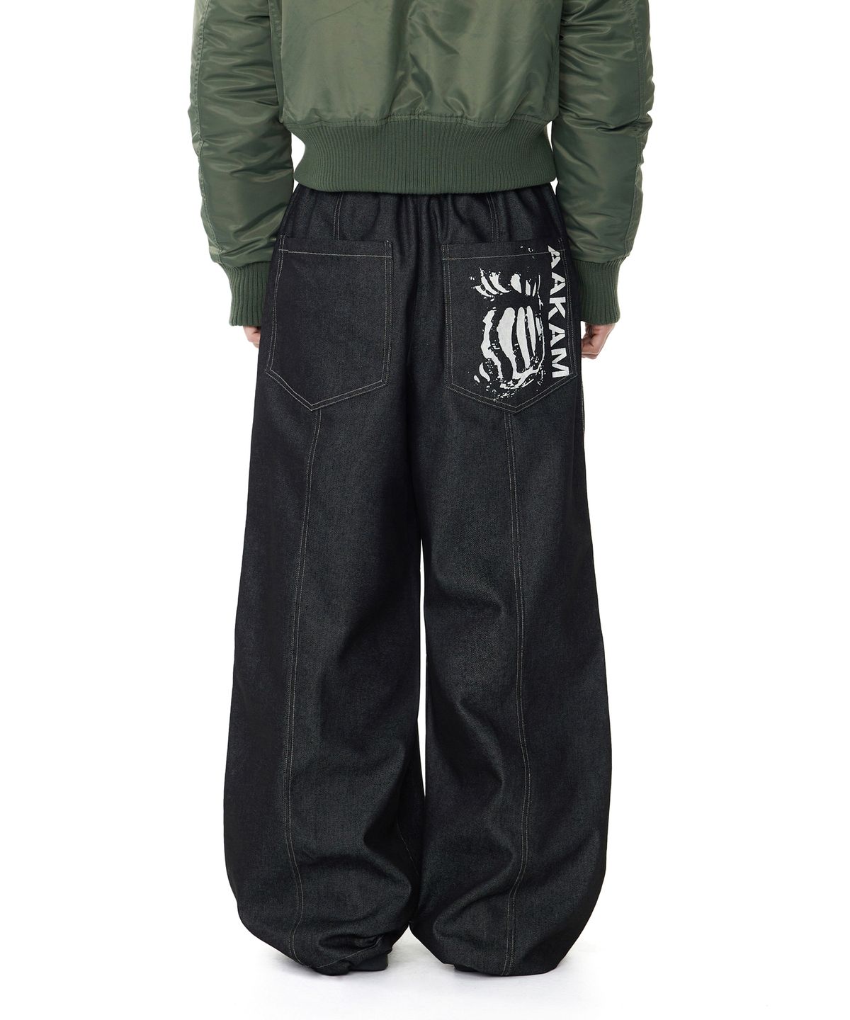 아캄(AAKAM) Knee Pin-tuck Printed Denim Pants (Black)