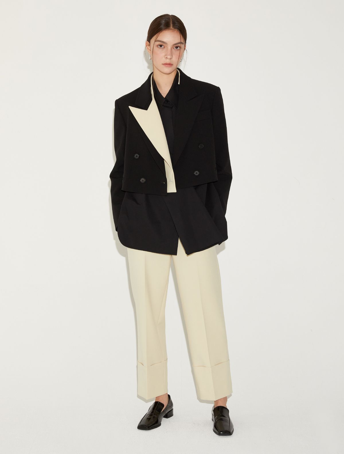 르이엘(LE YIEL) Peaked Collar Crop Jacket_Black + Butter Yellow 피크드 카라 크롭 자켓_블랙+버터 옐로우
