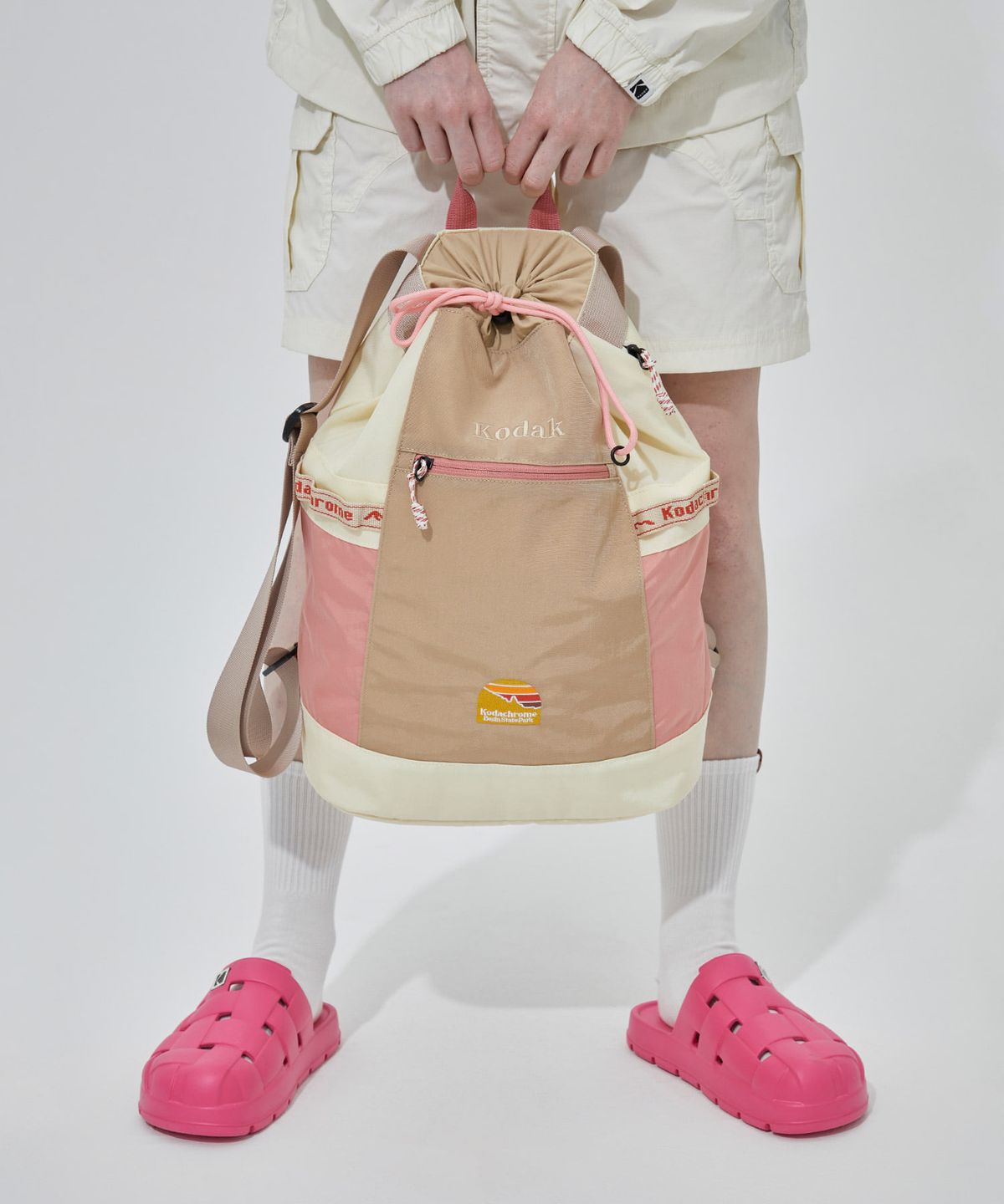 코닥(KODAK) 코다크롬 버킷 백팩 BEIGE