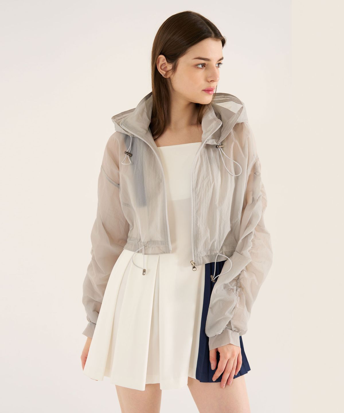 러브포티(LOVEFORTY) SHIRRING ACTIVE WIND BREAKER GREY