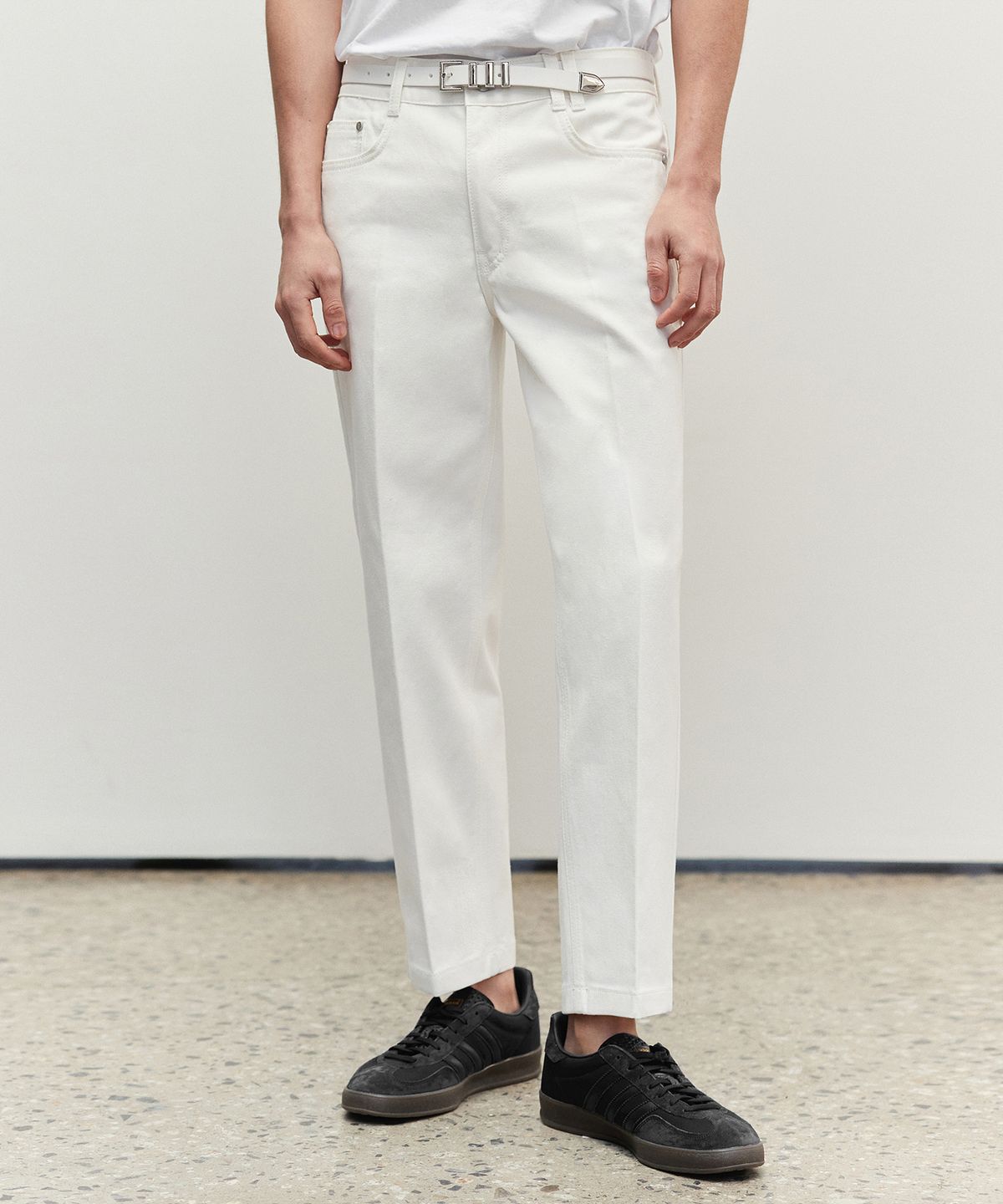 데케트(DECET) Dawn Cropped Tapered Jeans DCPT001Ivory