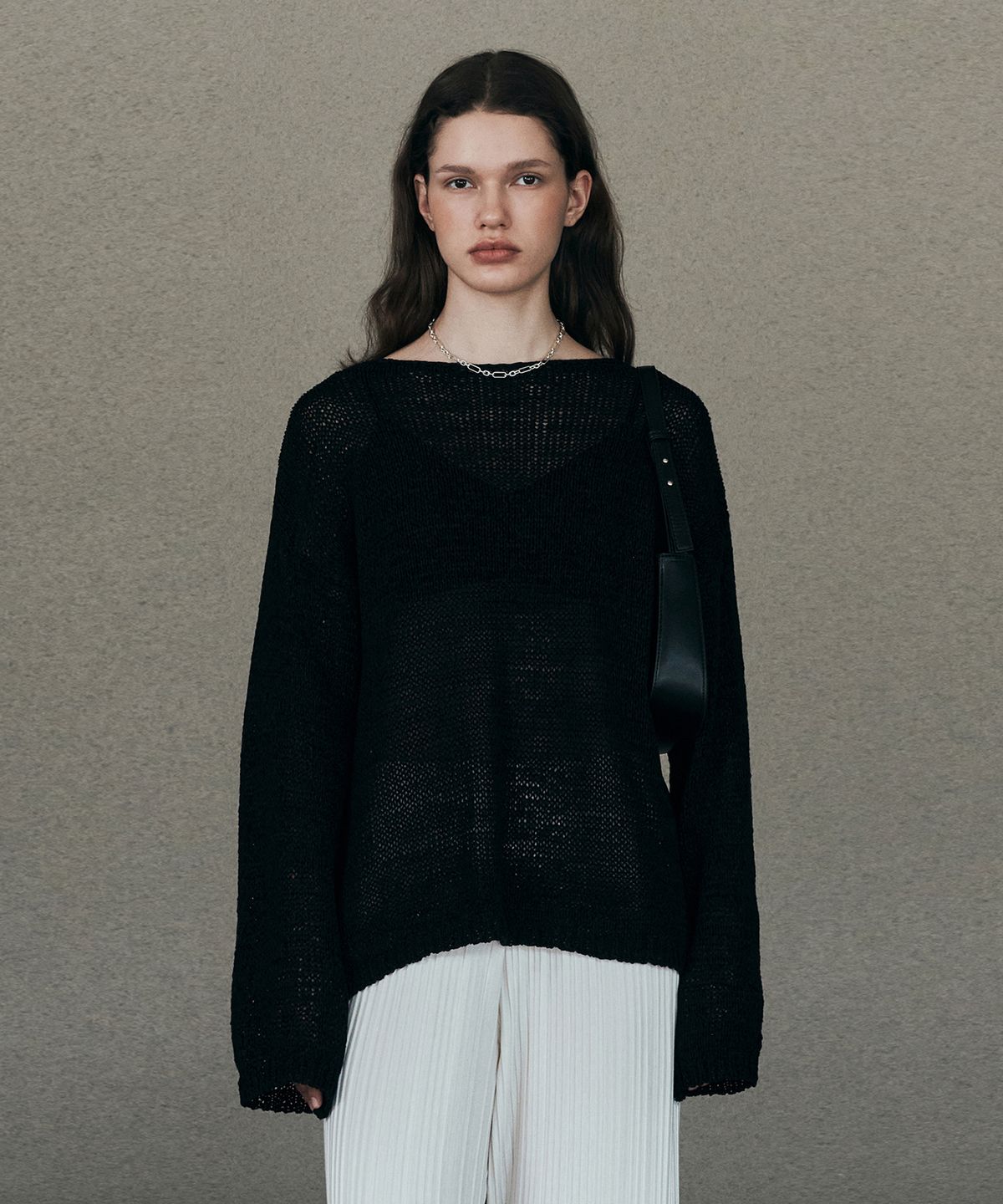 니브(NEEV) Tape Boat Neck Over Fit Pullover (Black)