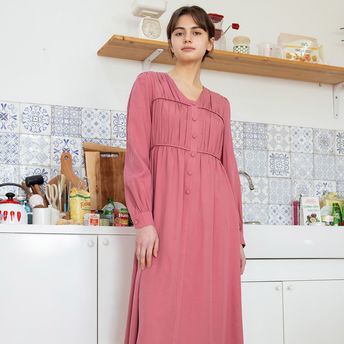 웬스데이딜라잇(WEDNESDAY DELIGHT) WED_Button v-neck pleated dress_PINK