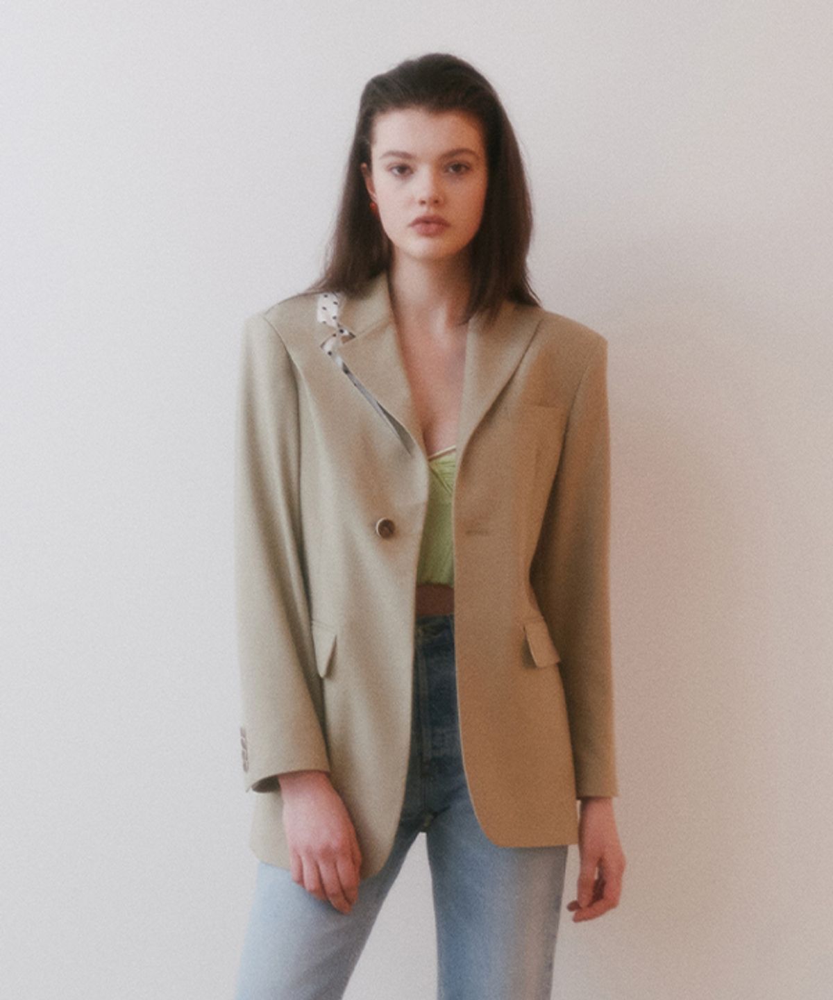 그린버터(GREENBUTTER) Unbalance Dot Wool Daddy-fit Jacket (Beige)