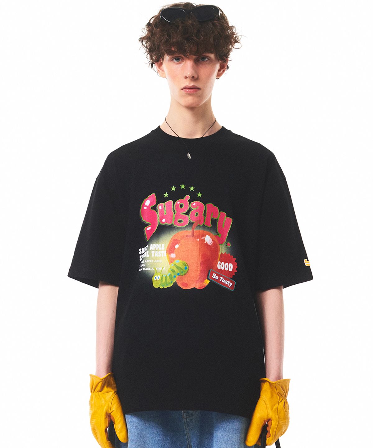 메인부스(MAINBOOTH) Sugary T-Shirt(BLACK)