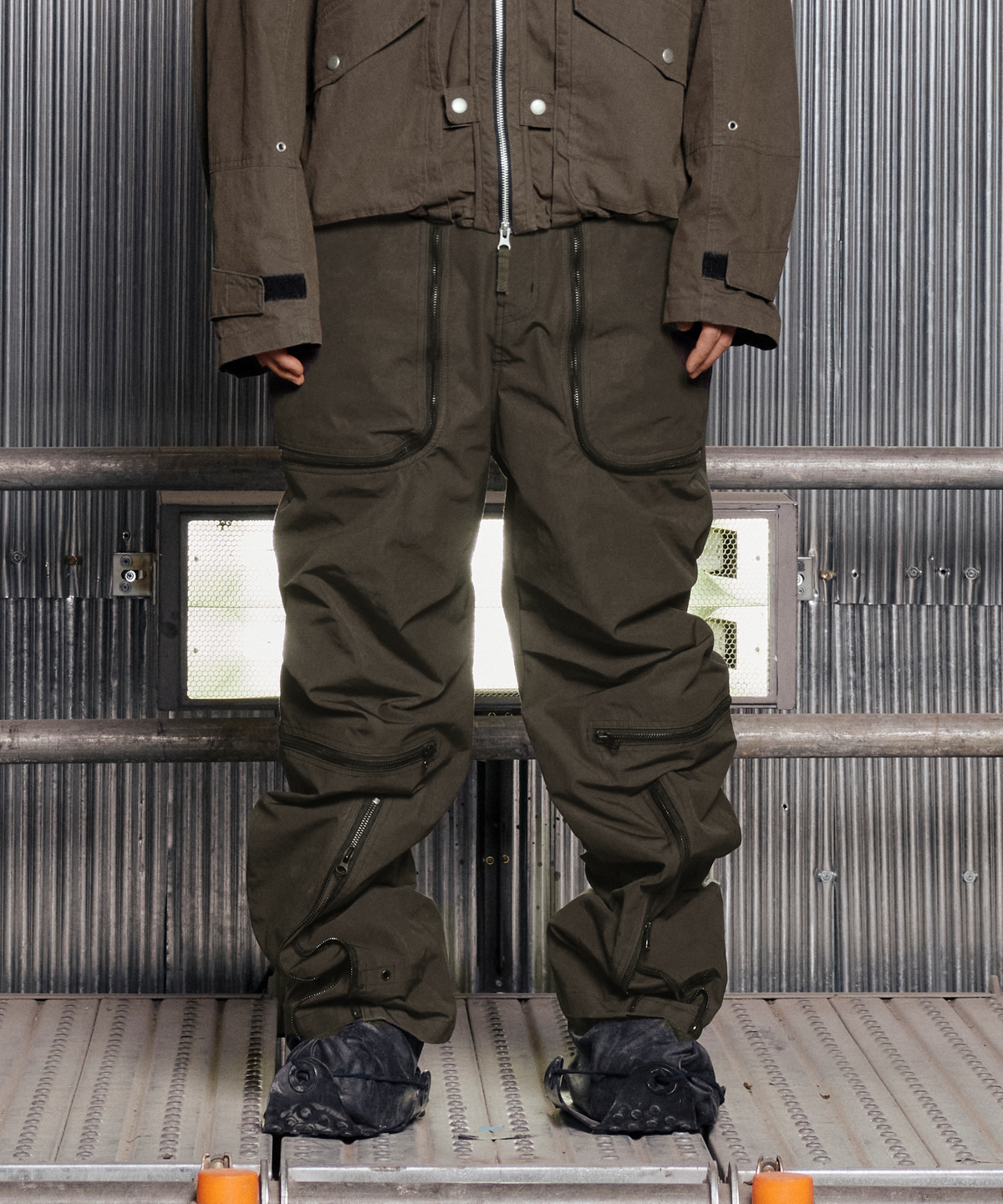 그레일즈(GRAILZ) AFV CARGO PANTS [BROWN]