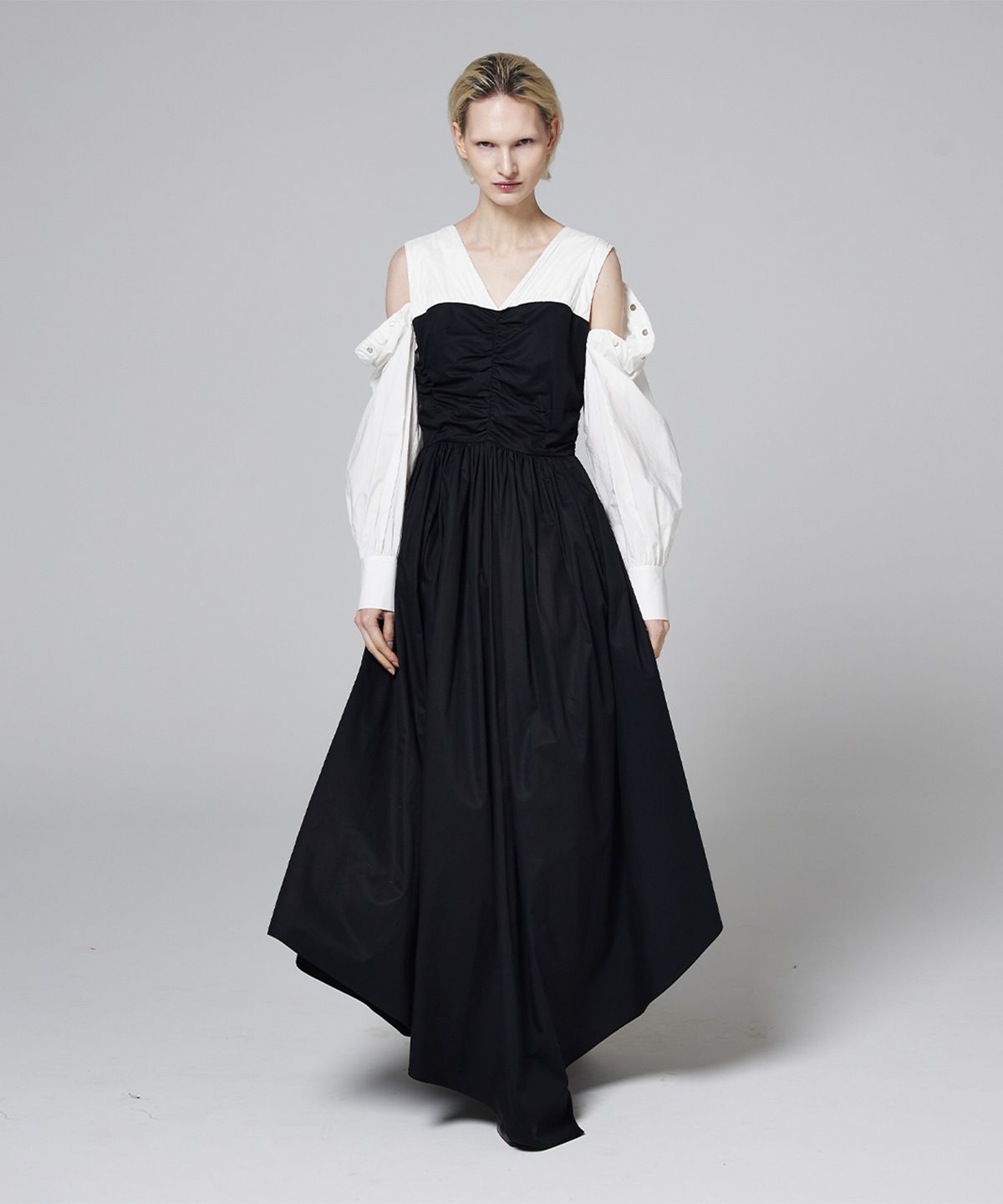 므아므(MMAM) Off sleeve origami v-neck dress