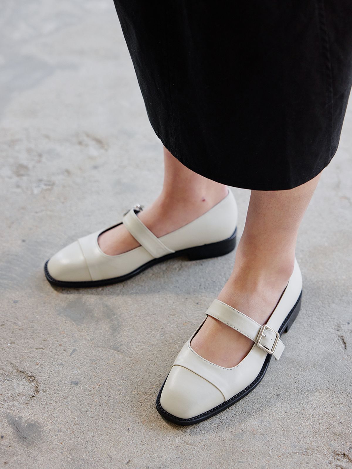 바이언스(BYEUUNS) BMP22213 CAPTOE MARYJANE LOAFER / 2 color