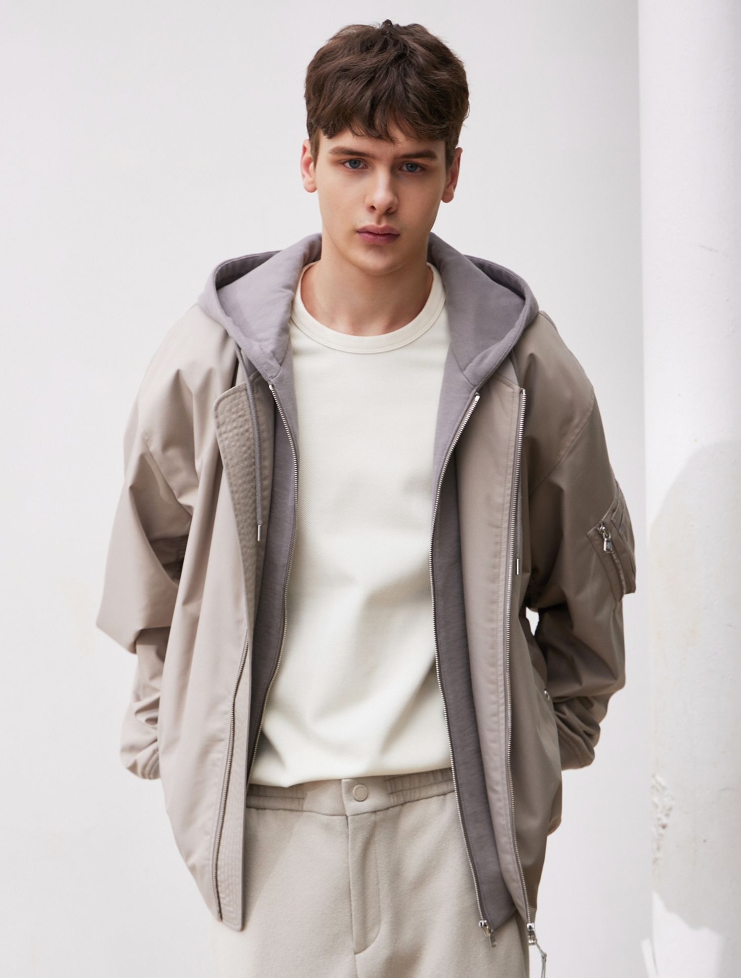 질스튜어트뉴욕 맨(JILLSTUART NEWYORK MEN) 라이트베이지 오버핏 후드