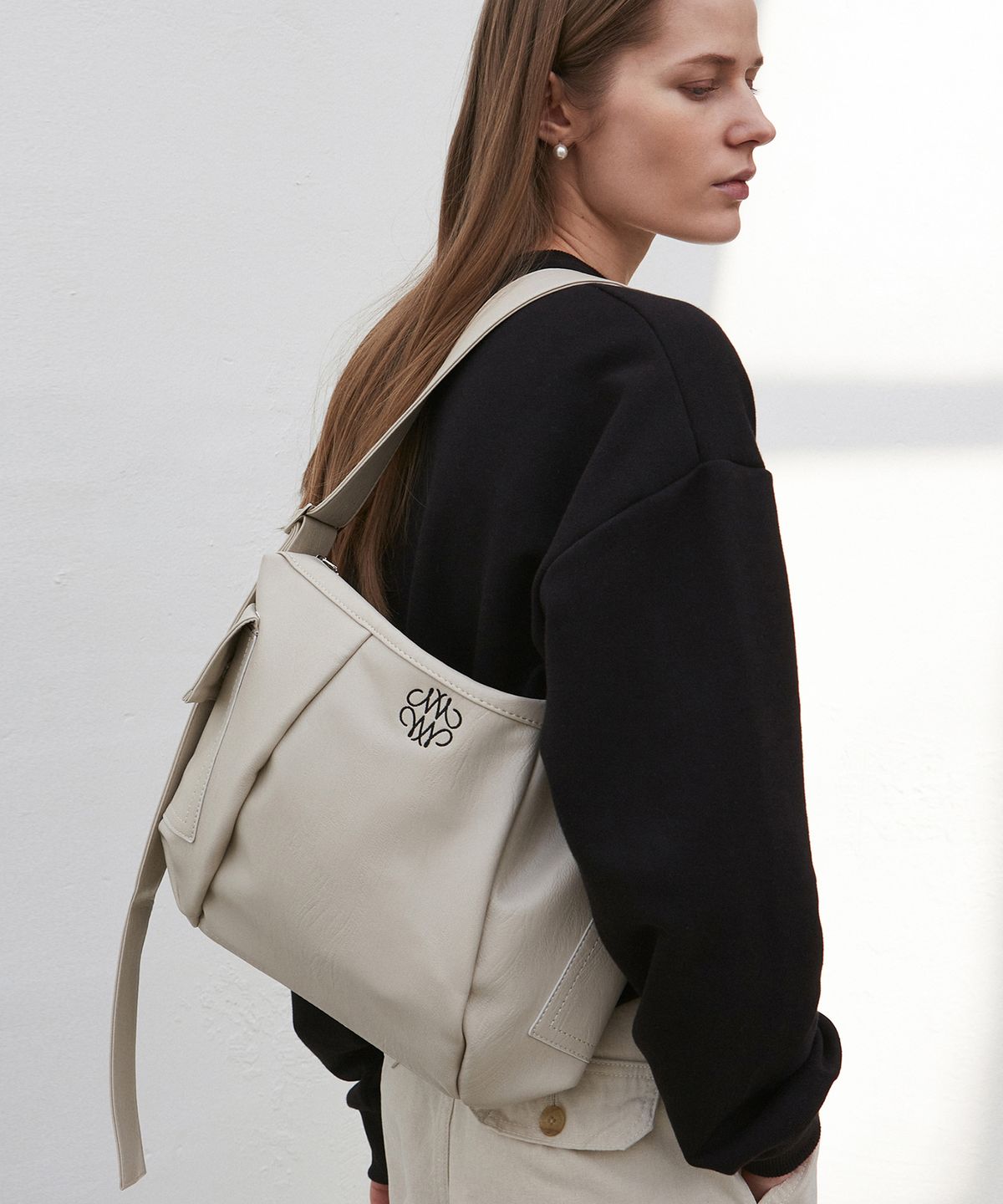 닉앤니콜(NICK&NICOLE) NICOLE LINE HOBO BAG_LIGHT BEIGE