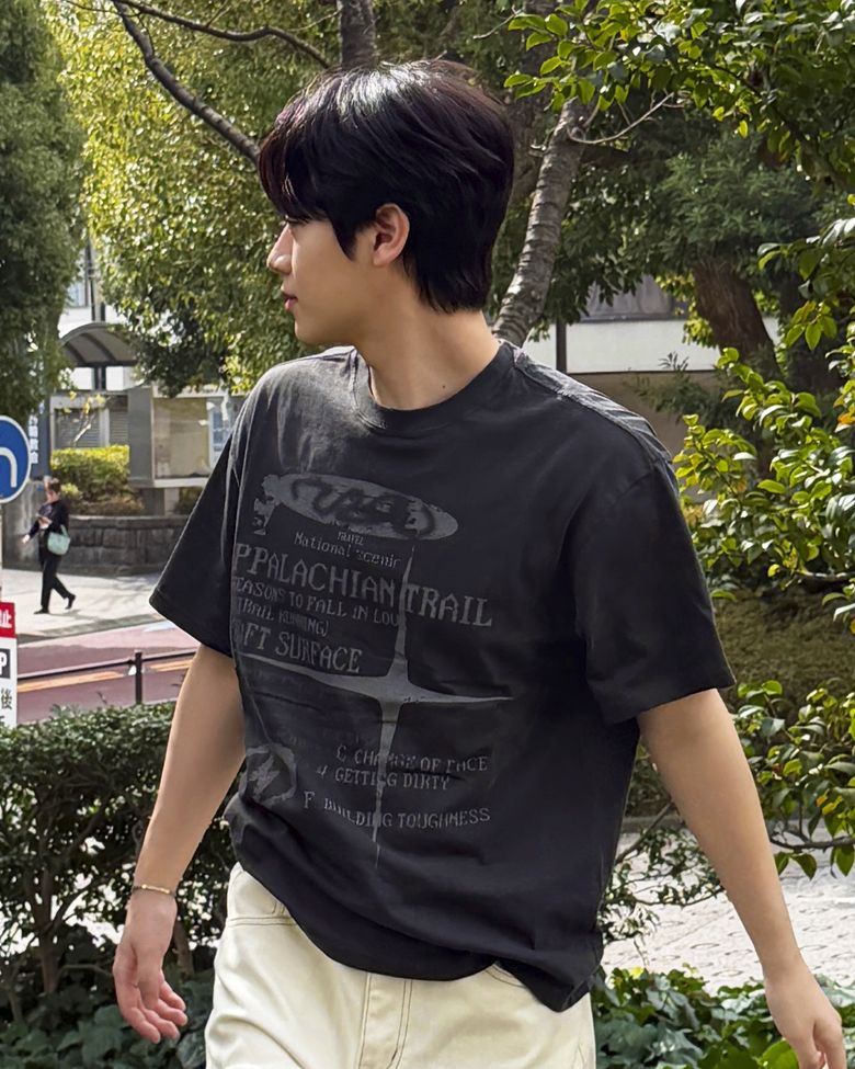리즌 트레일 피그먼트 반팔티 블랙 차콜