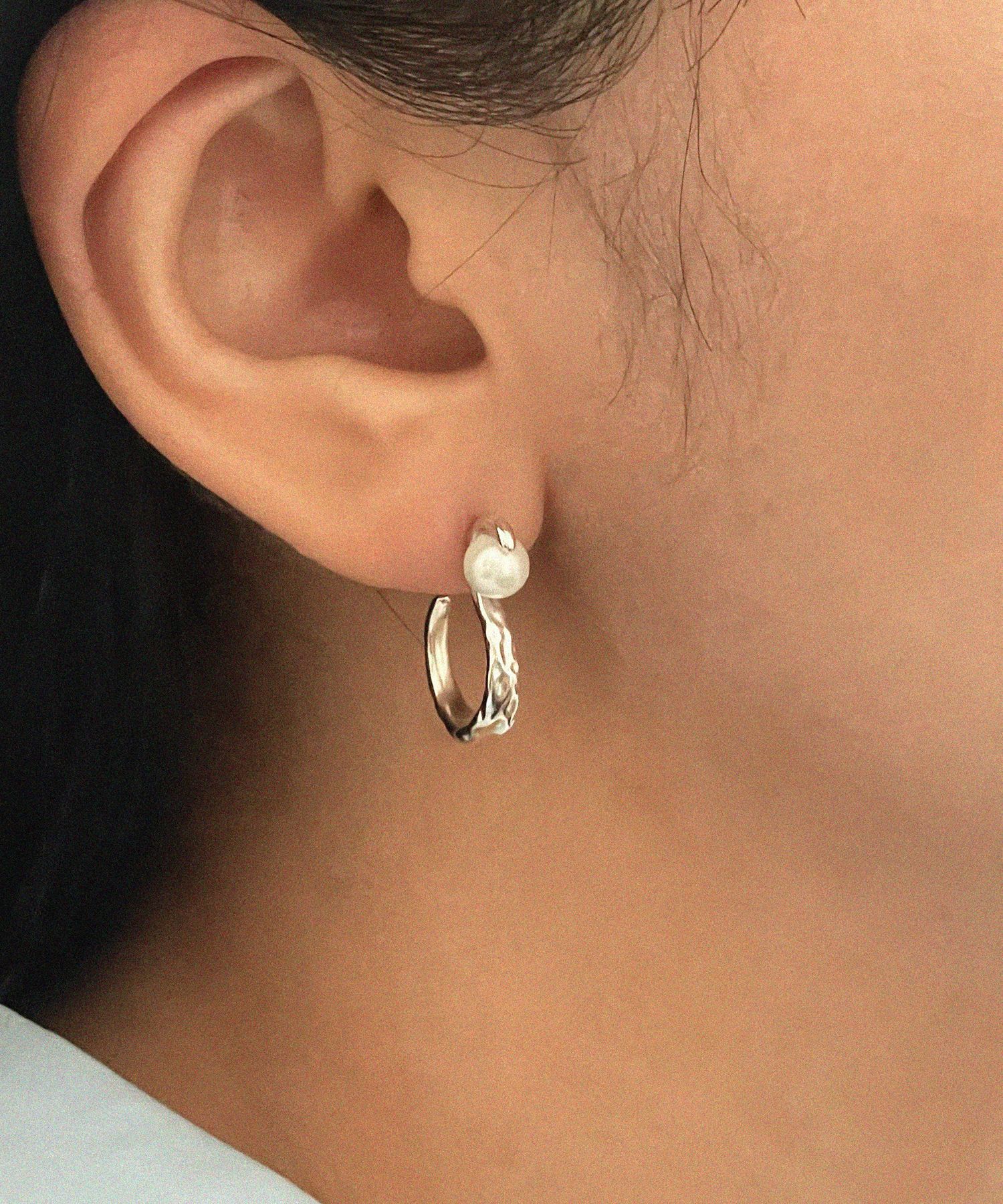 Byweekend■silver925 made earring ピアス★送料関税込 片耳】SV925 地金 デザイン フープピアス（02-W/Y）- me
