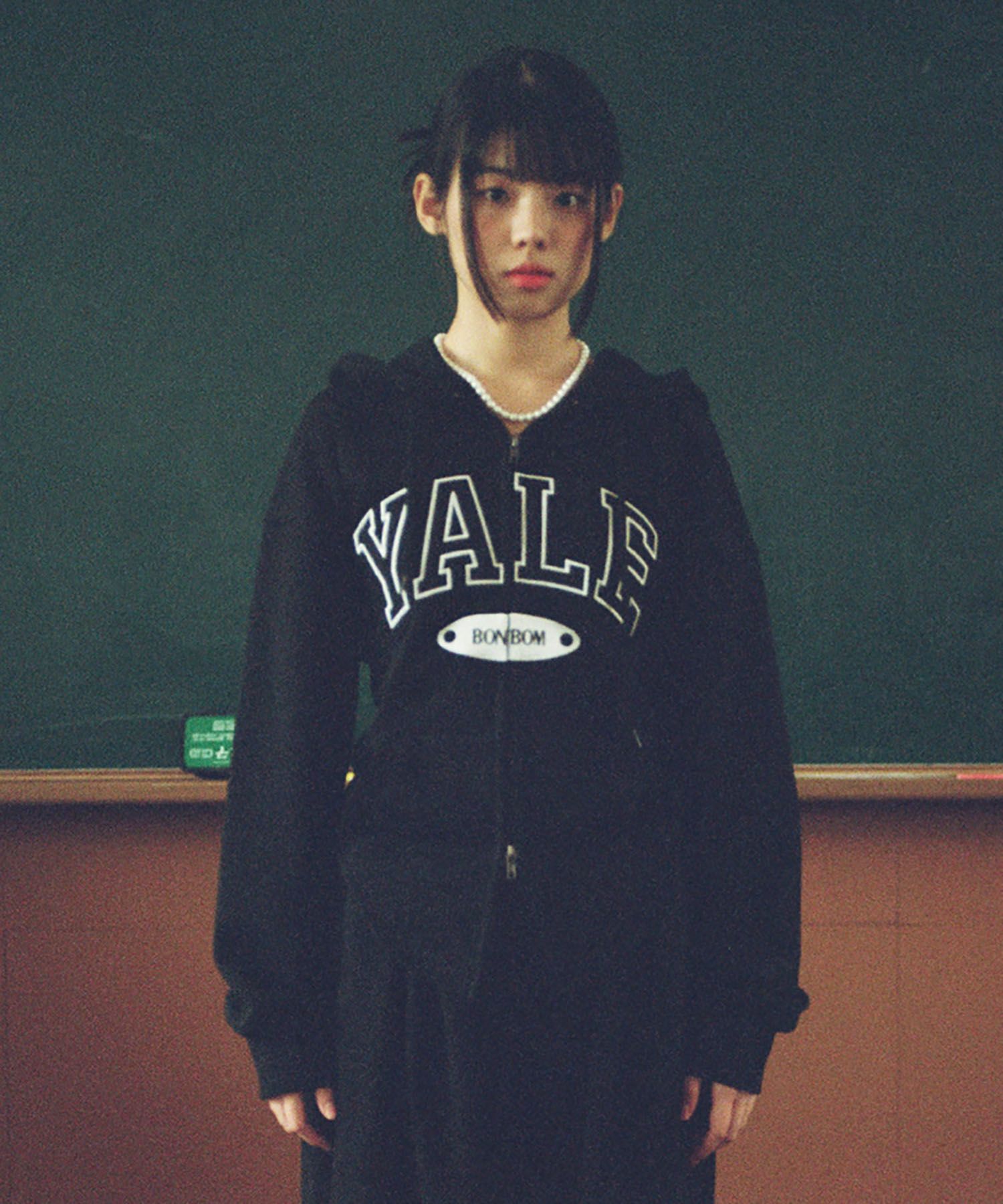 MUSINSA公式 | YALE [YALE x BONBOM] 2 TONE ARCH CORSET LINE