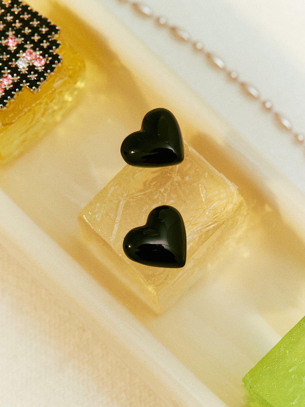빈티지헐리우드(VINTAGE HOLLYWOOD) Colorful Heart Earrings_VH2313EA002B