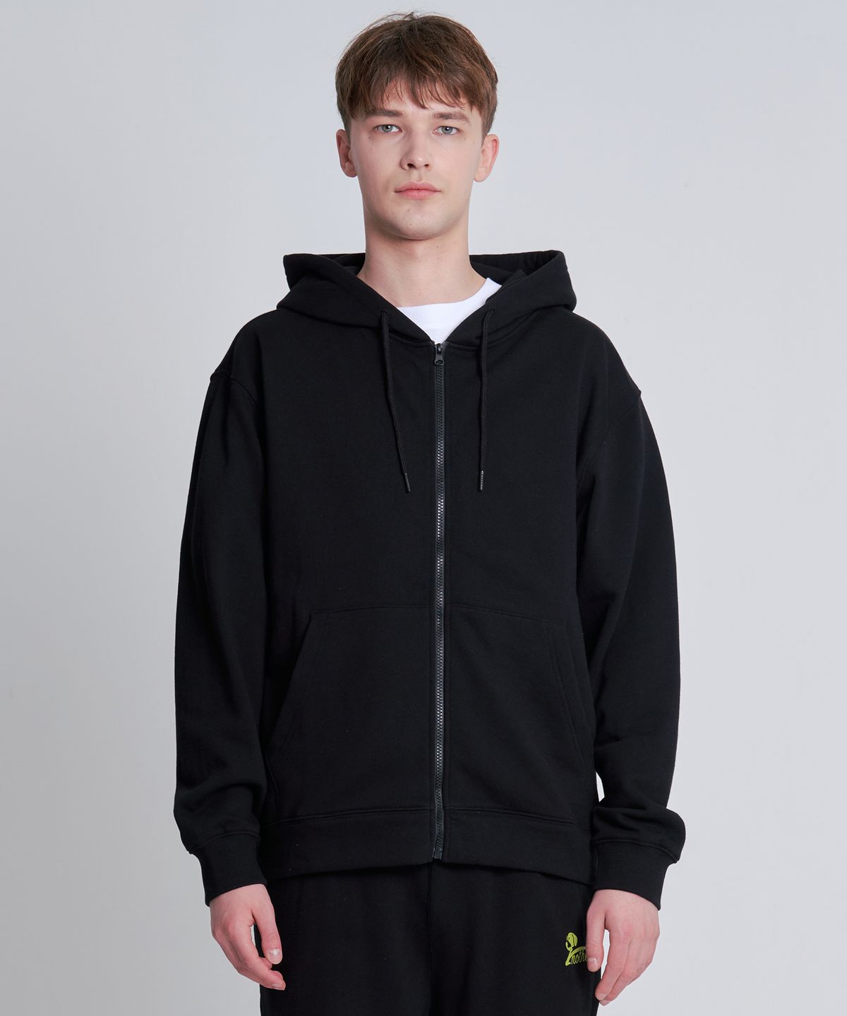 젠아더(ZNOTHER) 남/여 공용 HOODIE ZIP-UP BLACK