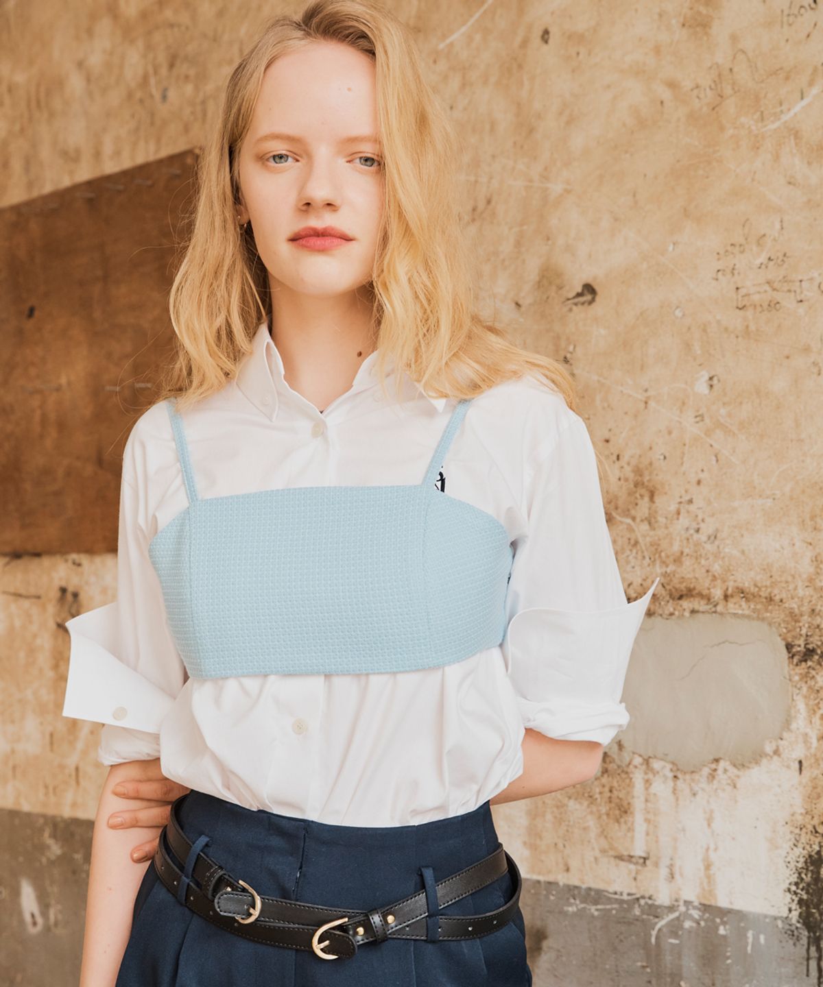 실른(SILN) Skinny strap crop bratop (SKY BLUE)