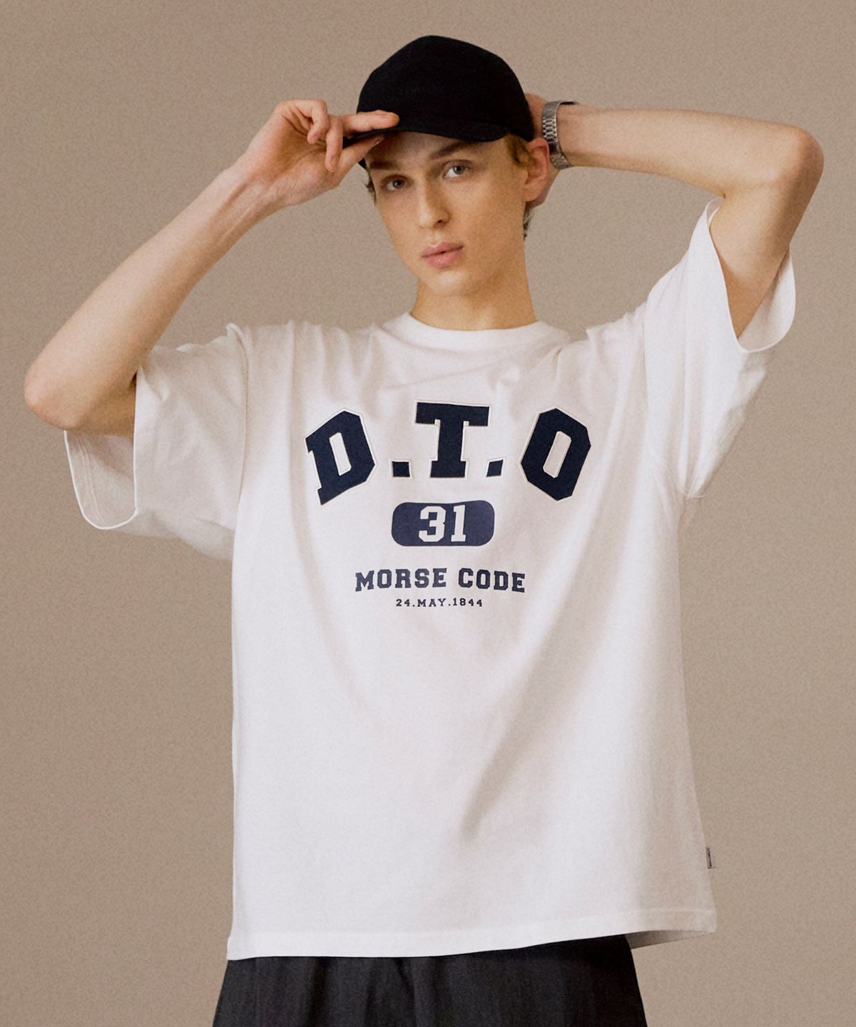 디써티원(DTHIRTYONE) APPLIQUE T-SHIRT_WHITE