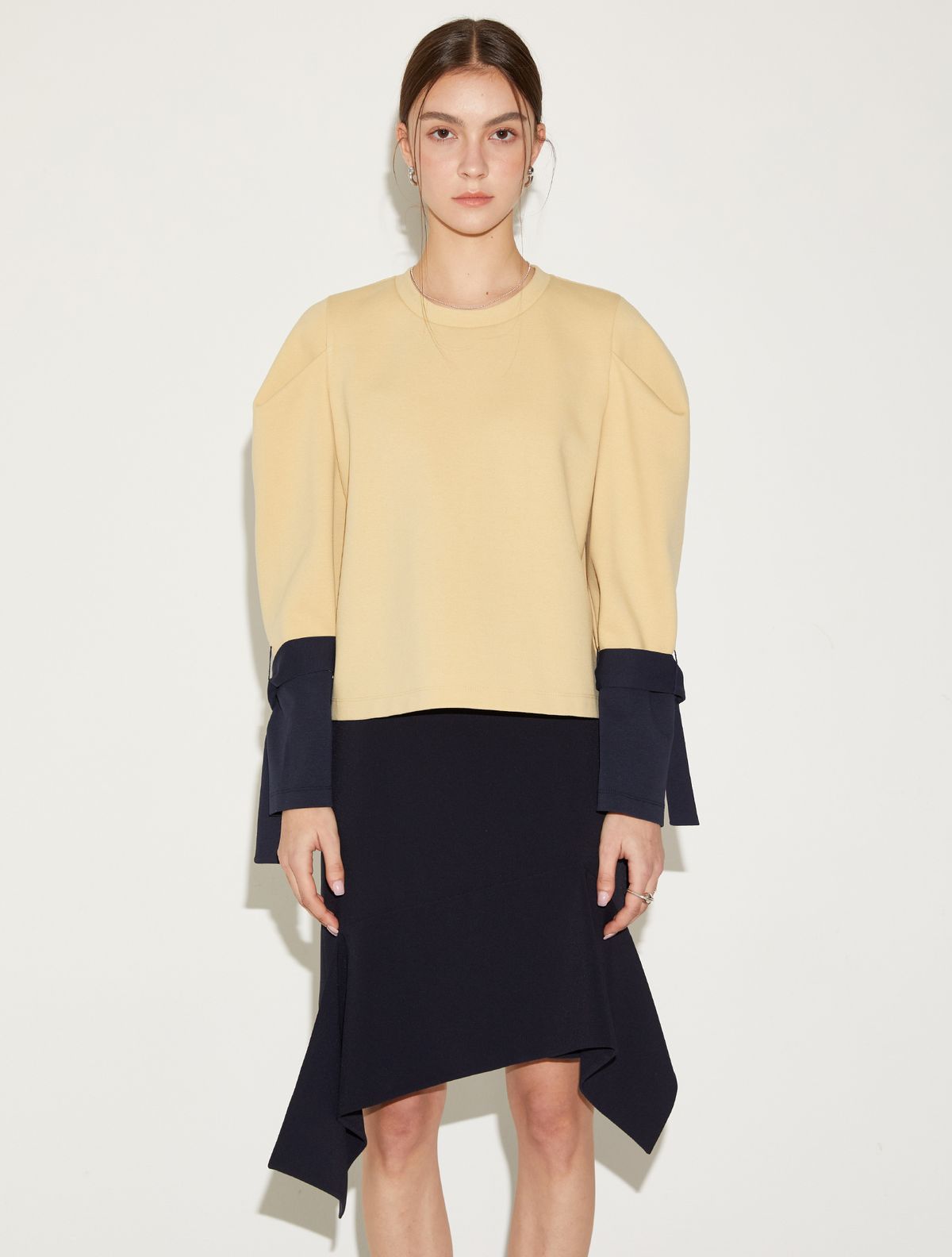 르이엘(LE YIEL) Puff Sleeve Crop Sweatshirt_Yellow 퍼프 슬리브 크롭 스웨트셔츠_옐로우