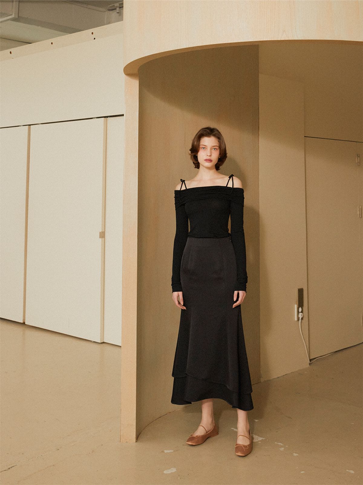 오앨(OUEL) MERMAID LINE SKIRT_BLACK
