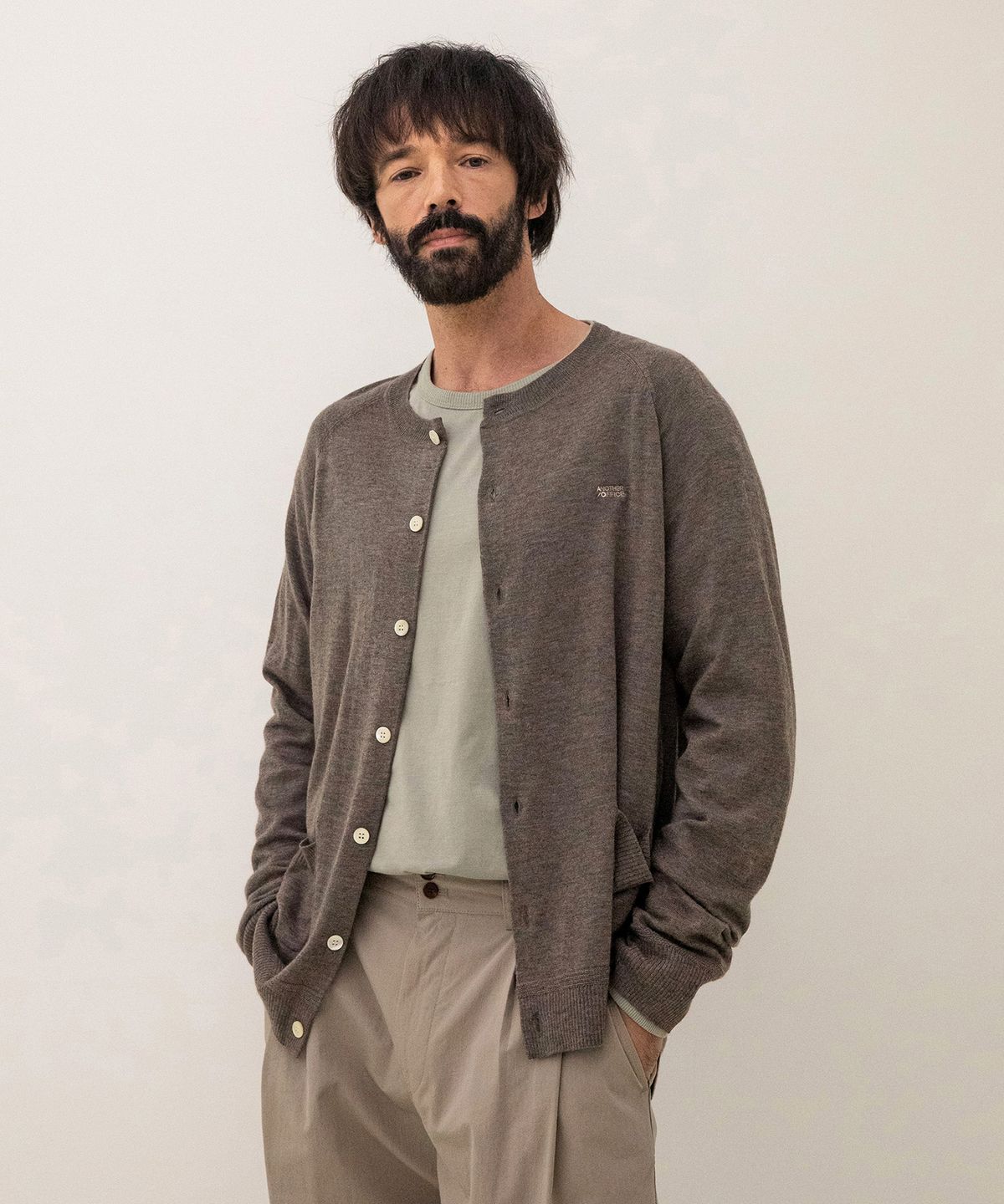 어나더 오피스(ANOTHER OFFICE) Ordinary Roundneck Cardigan (Earth)
